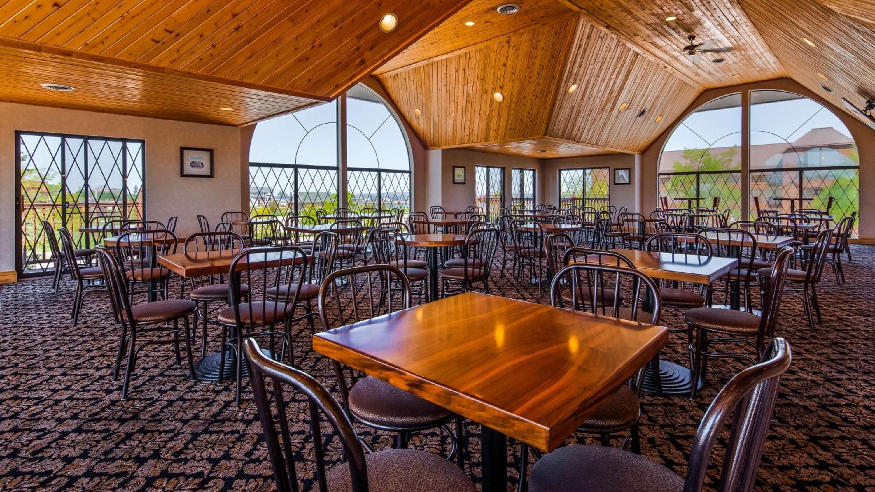 Best Western Plus Dockside Waterfront Inn
