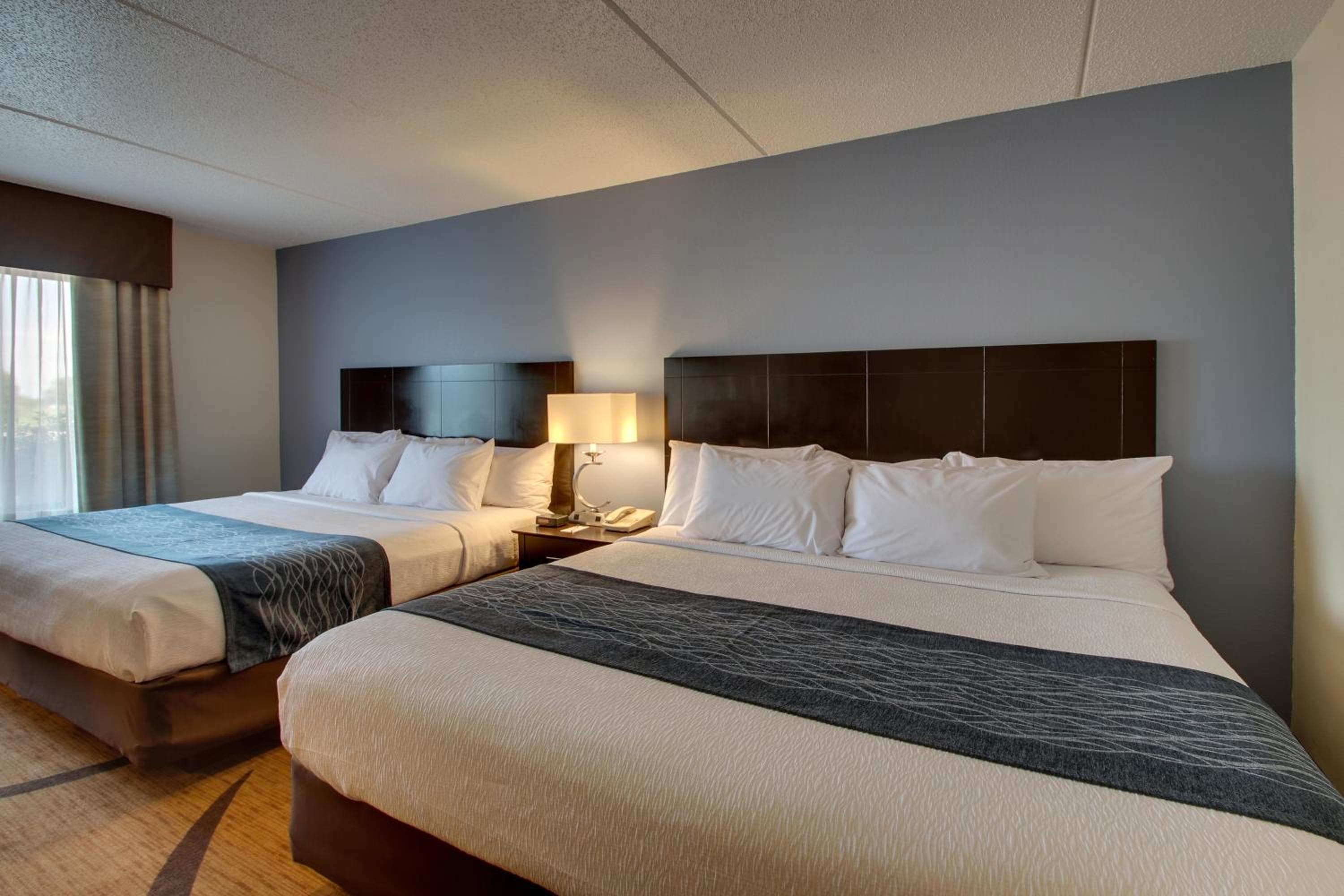 Greenfield Inn & Suites Owensboro, KY Airport