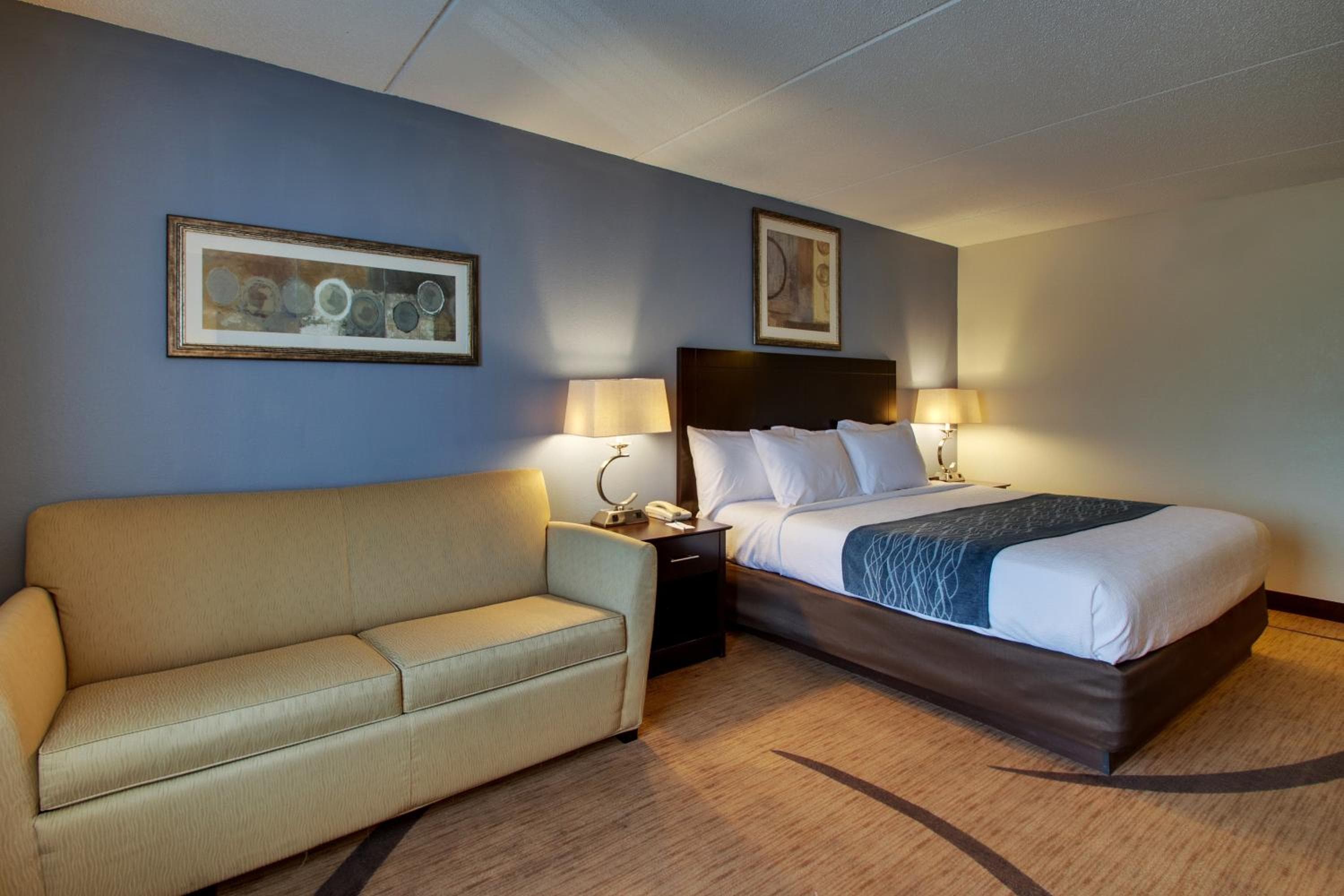 Greenfield Inn & Suites Owensboro, KY Airport
