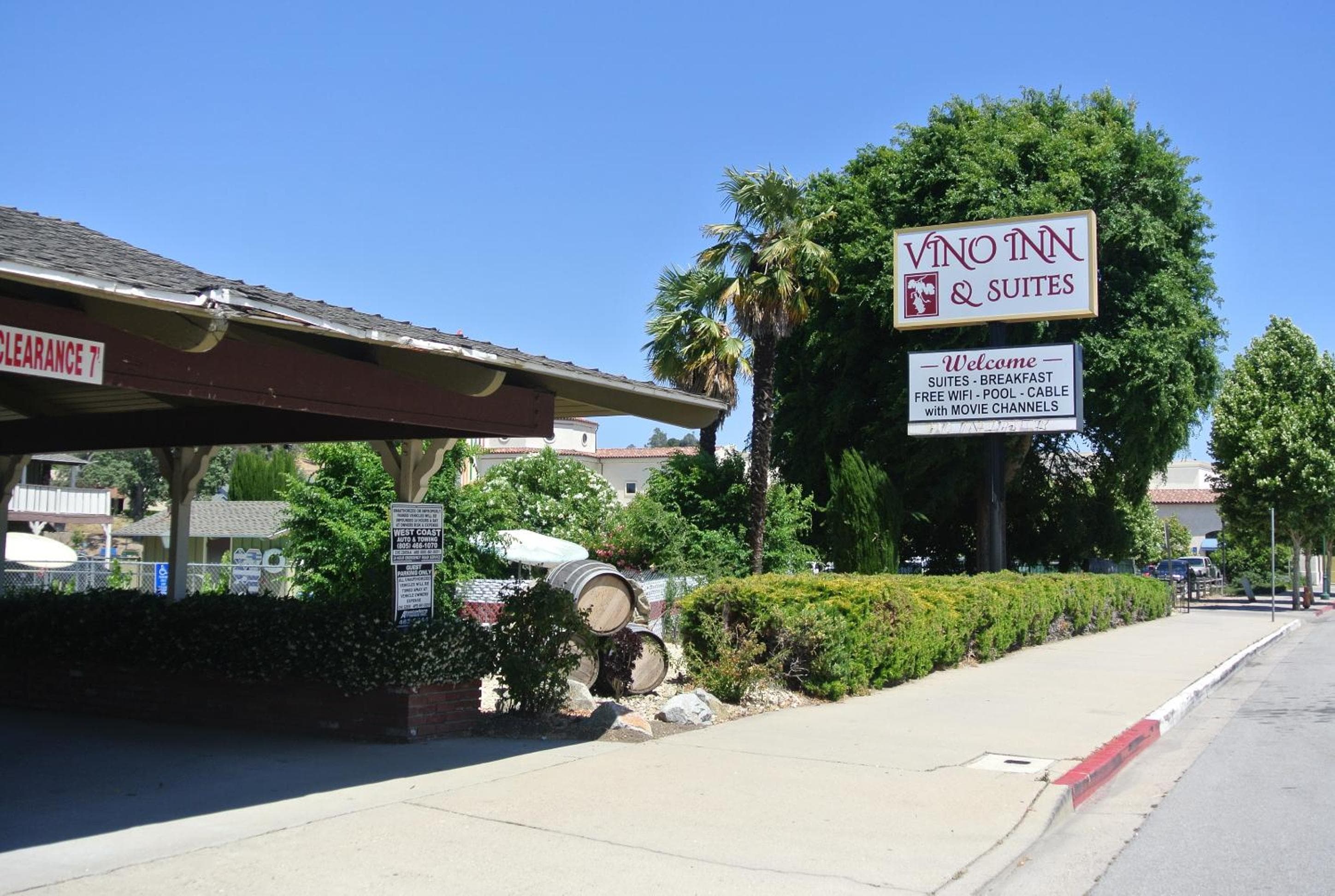 Vino Inn & Suites