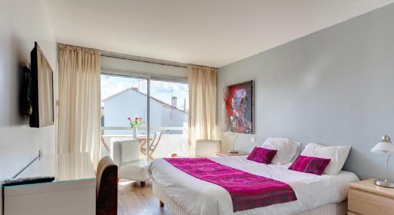 hotel room