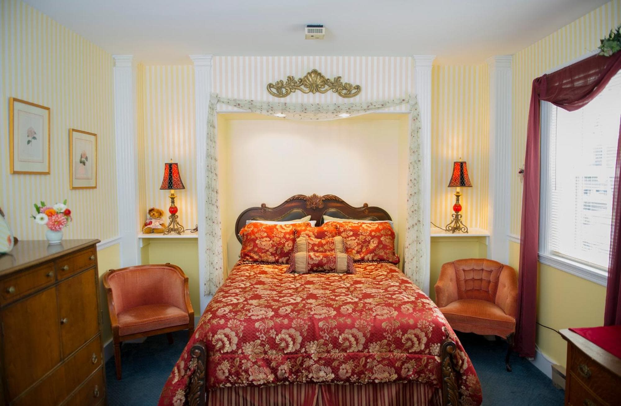 Anne's White Columns Inn