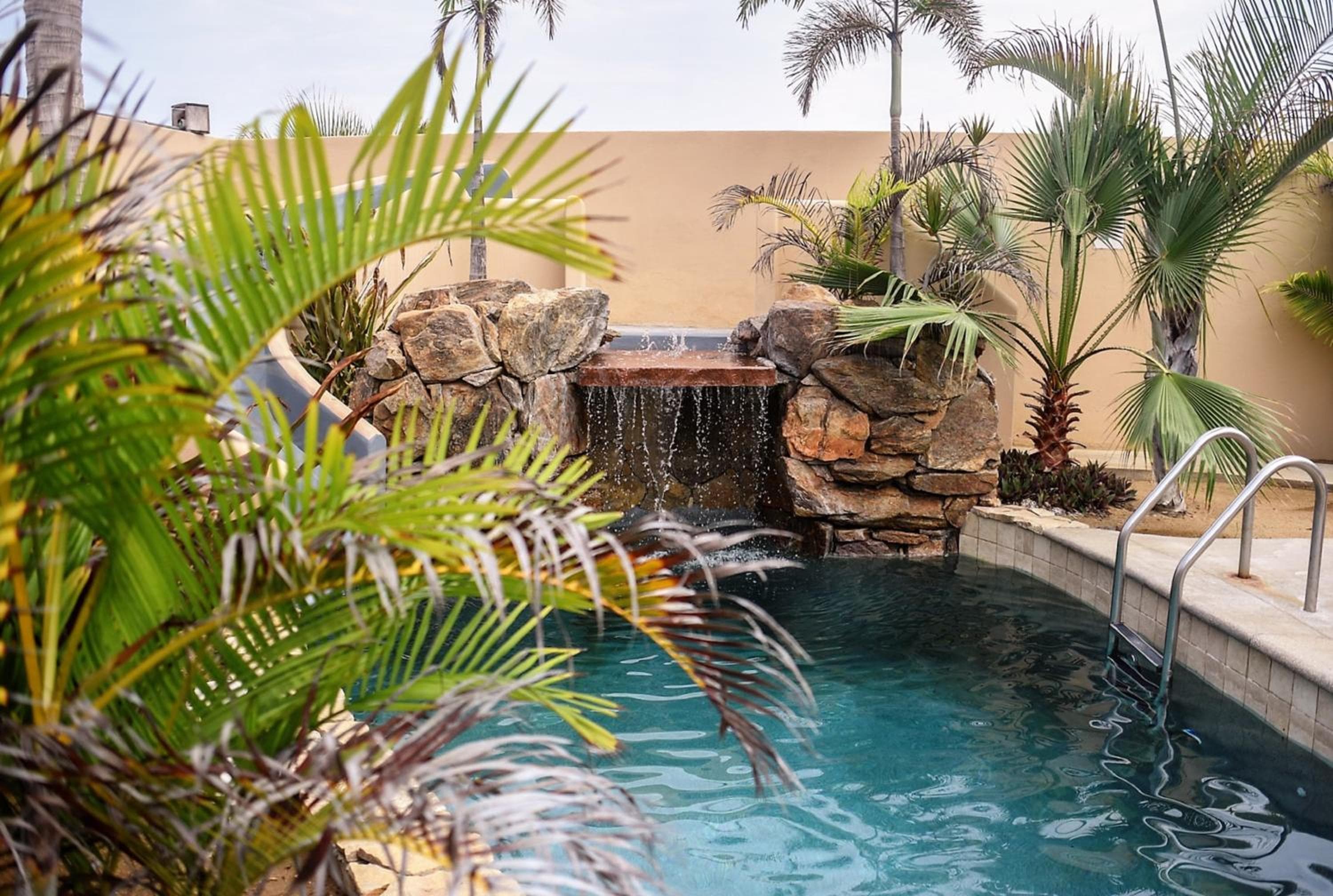 Cerritos Beach Inn
