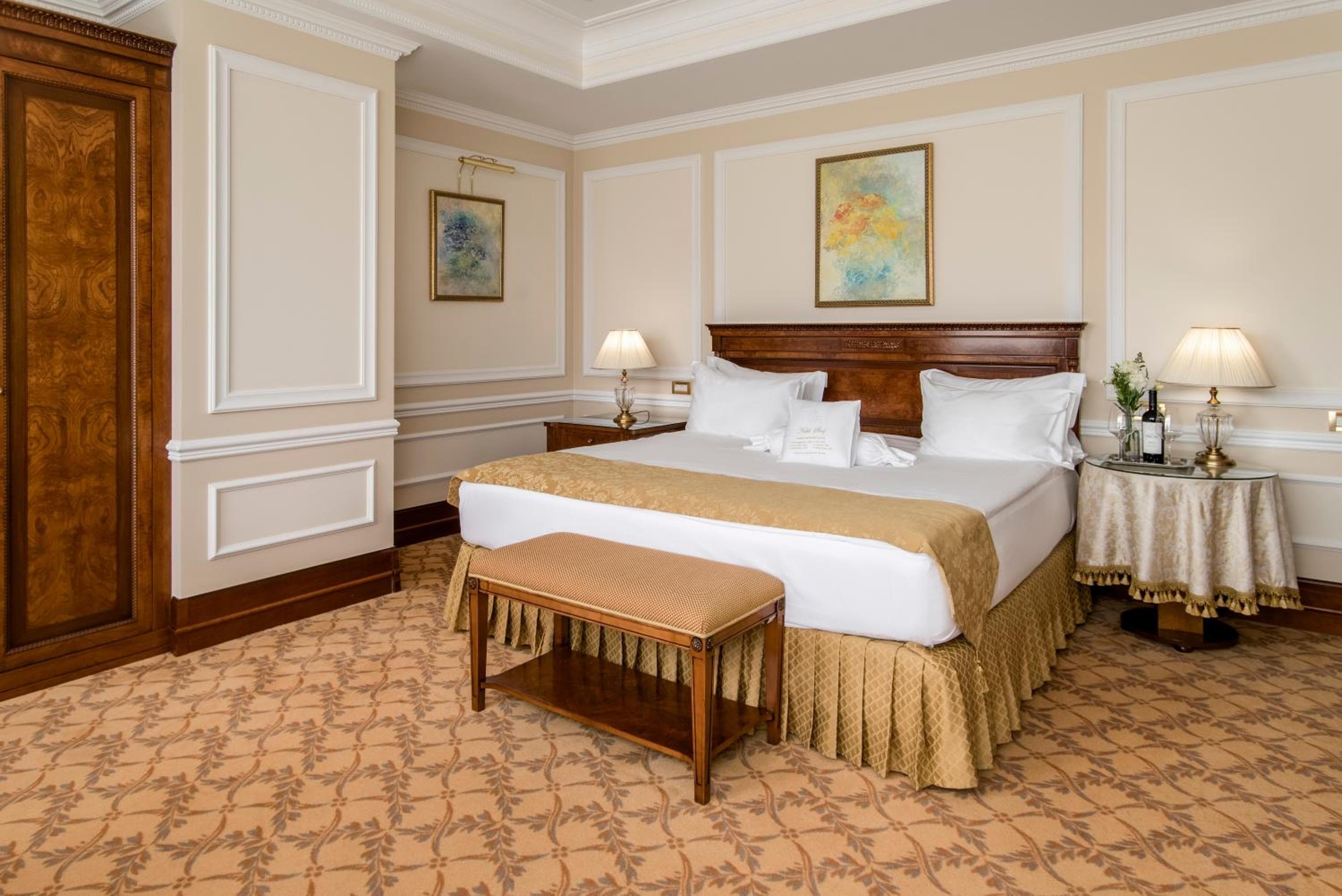 Nobil Luxury Boutique Hotel