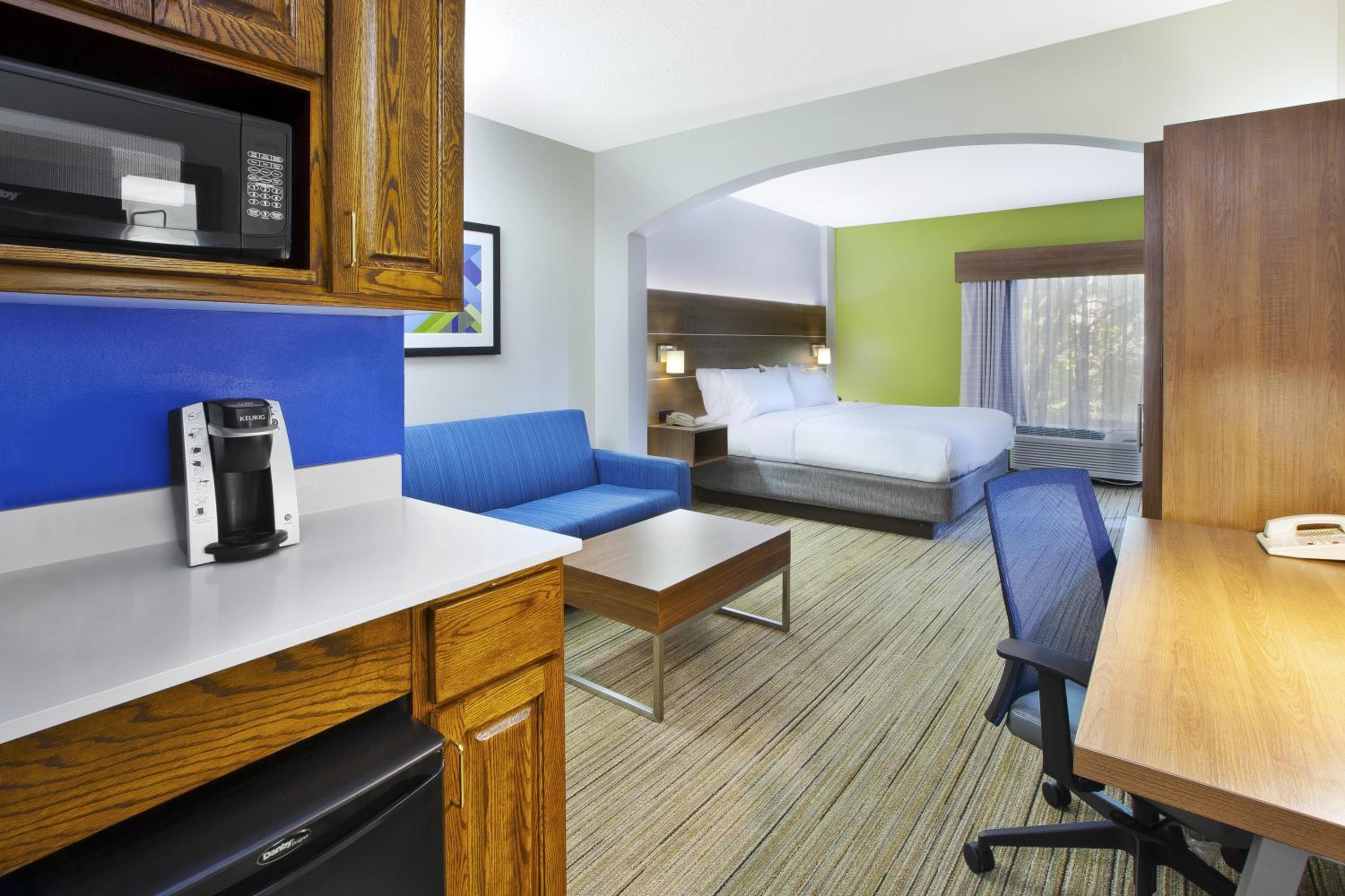 Holiday Inn Express Hotel & Suites Cincinnati Northeast-Milford by IHG