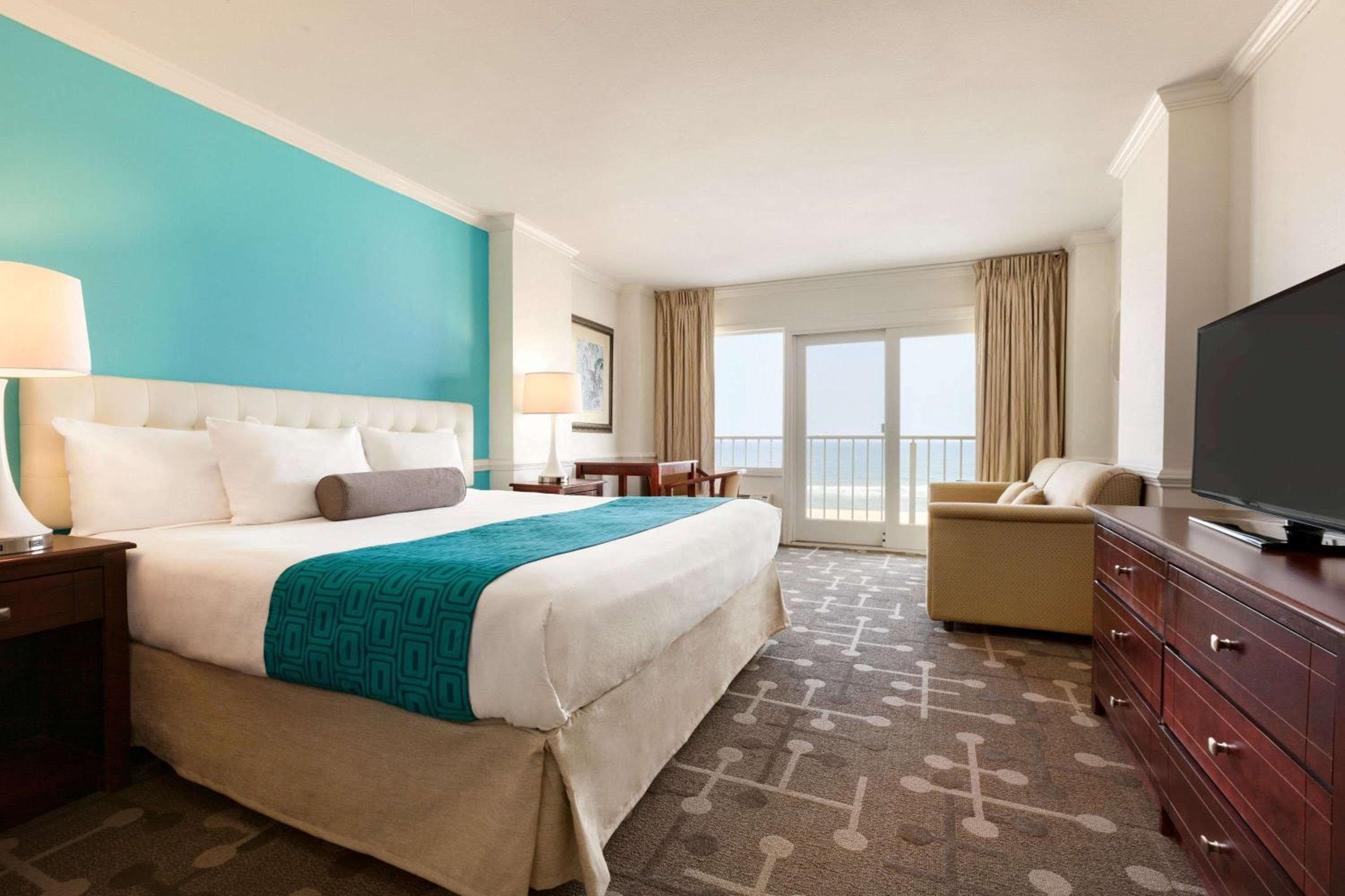 Howard Johnson Plaza by Wyndham Ocean City Oceanfront