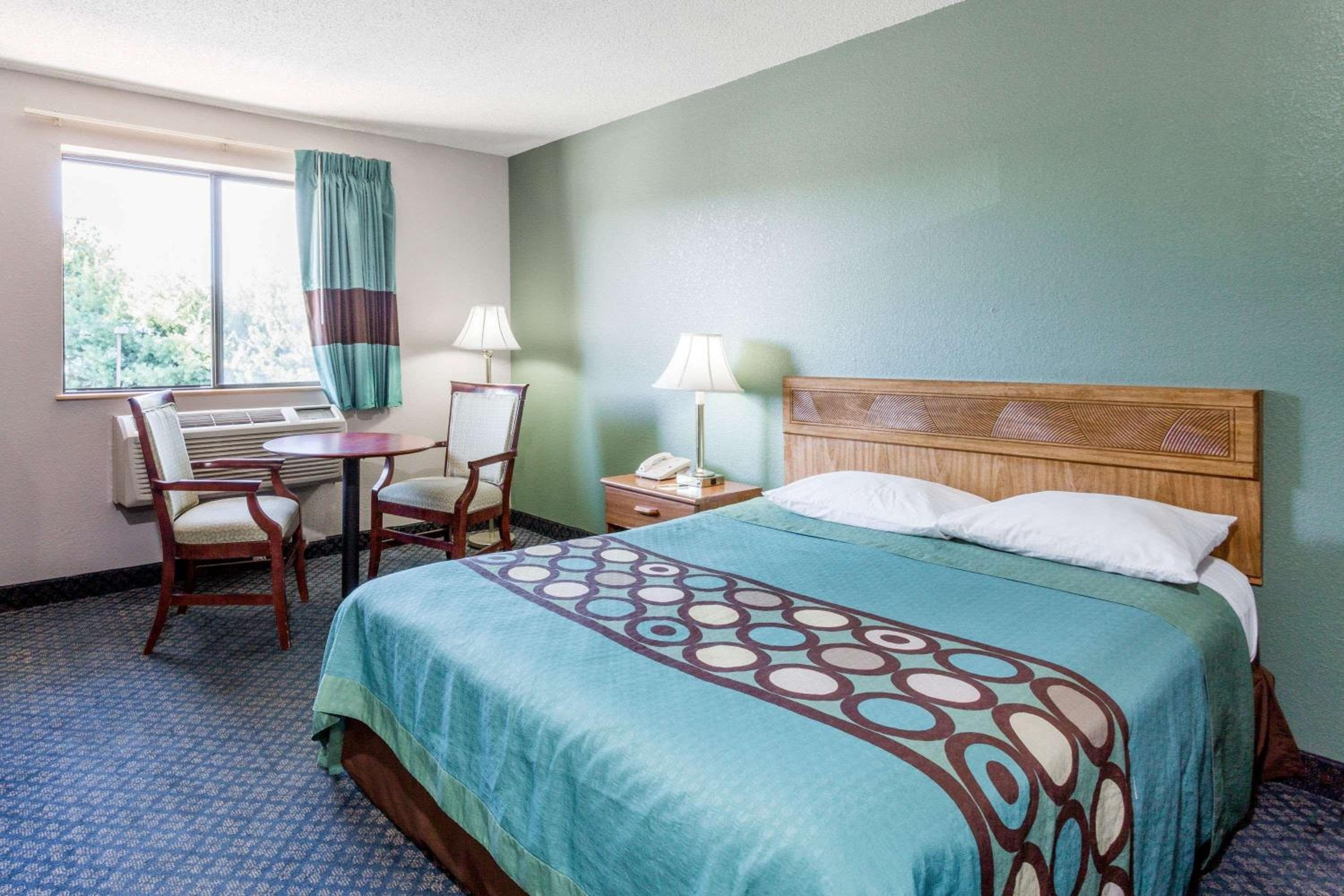 Super 8 by Wyndham Richmond Midlothian Turnpike