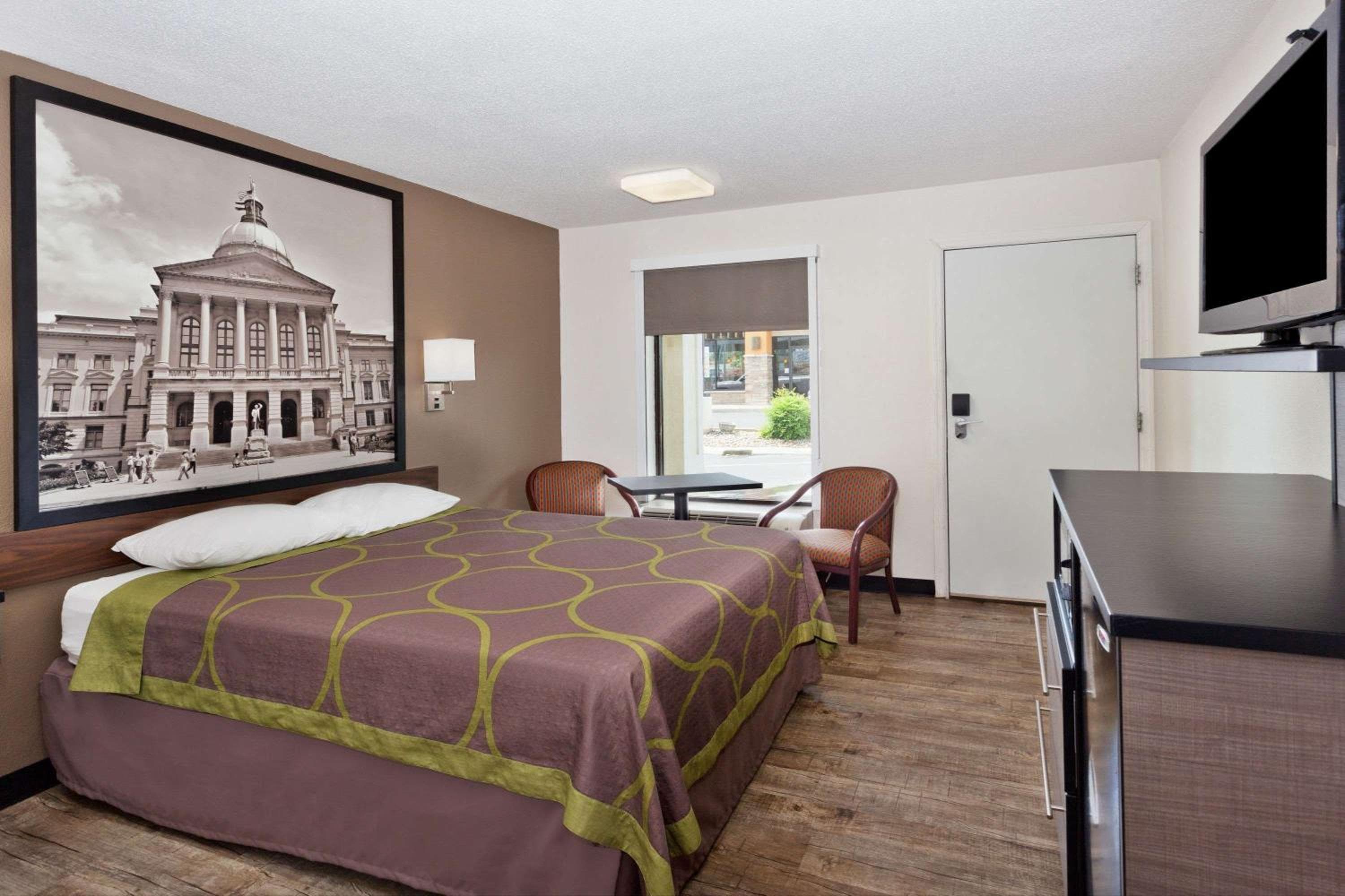 Super 8 by Wyndham Ringgold Chattanooga Area