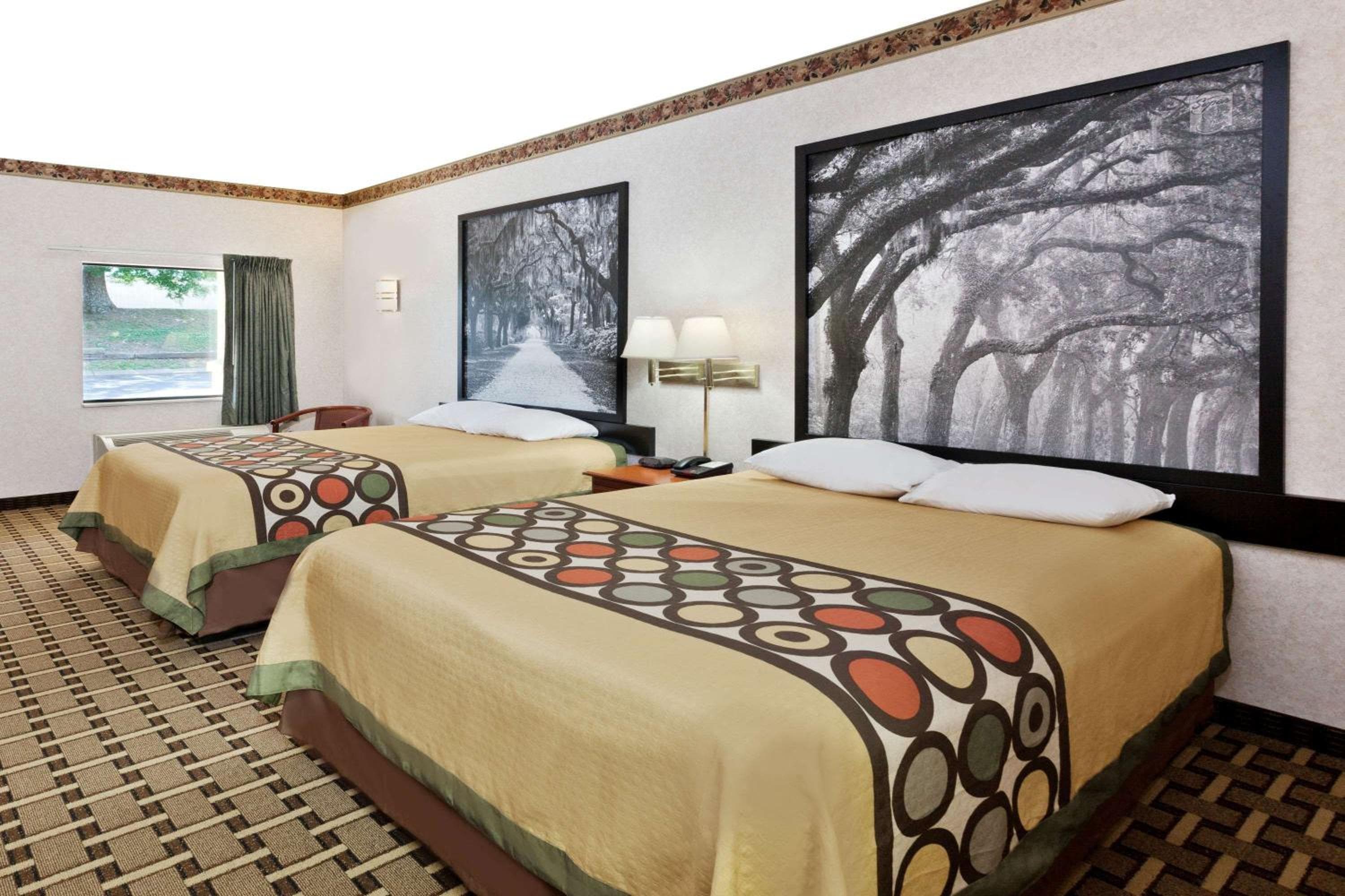 Super 8 by Wyndham Ft. Oglethorpe GA/Chatt TN Area