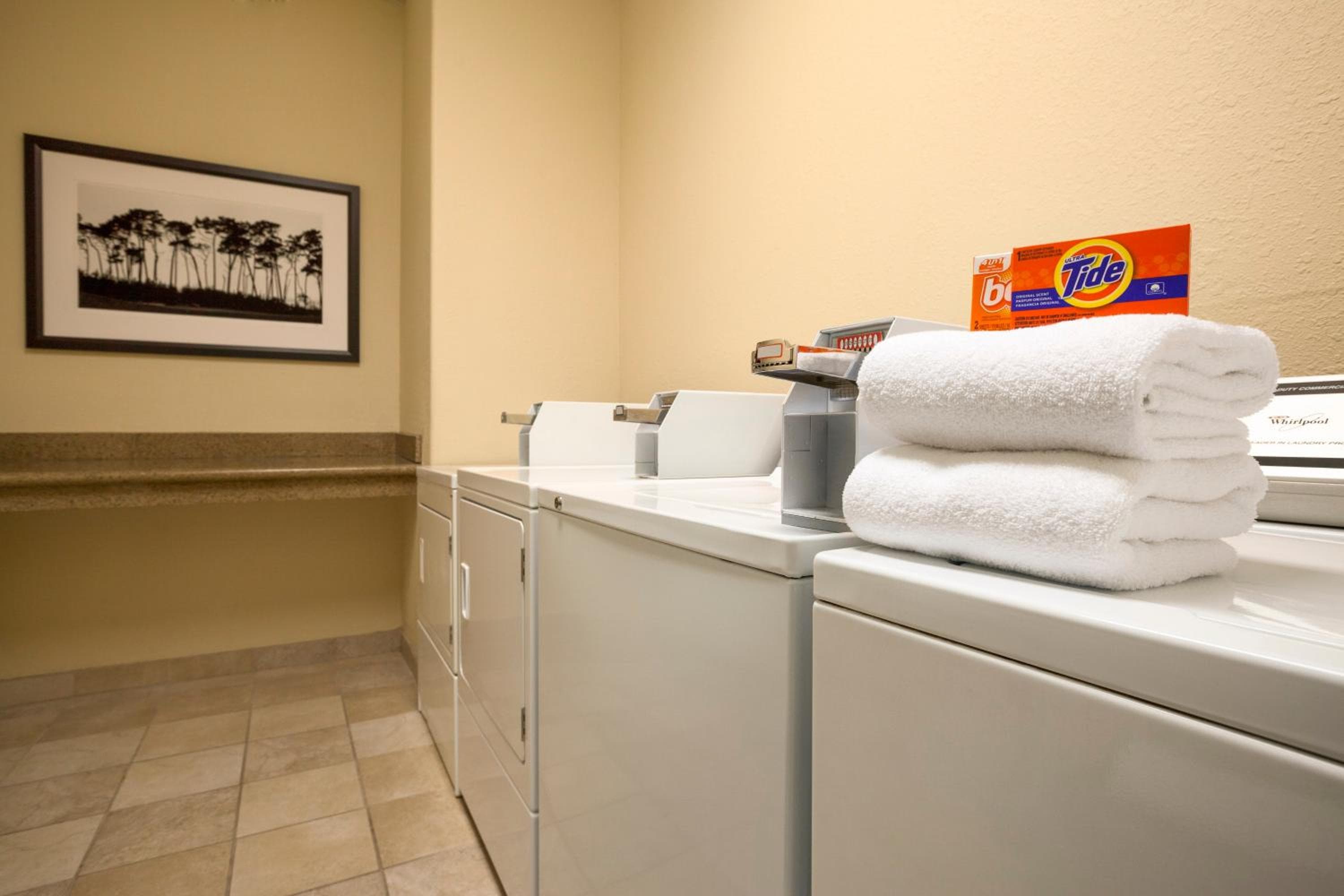 Country Inn & Suites by Radisson, Brooklyn Park - Brooklyn Center, MN