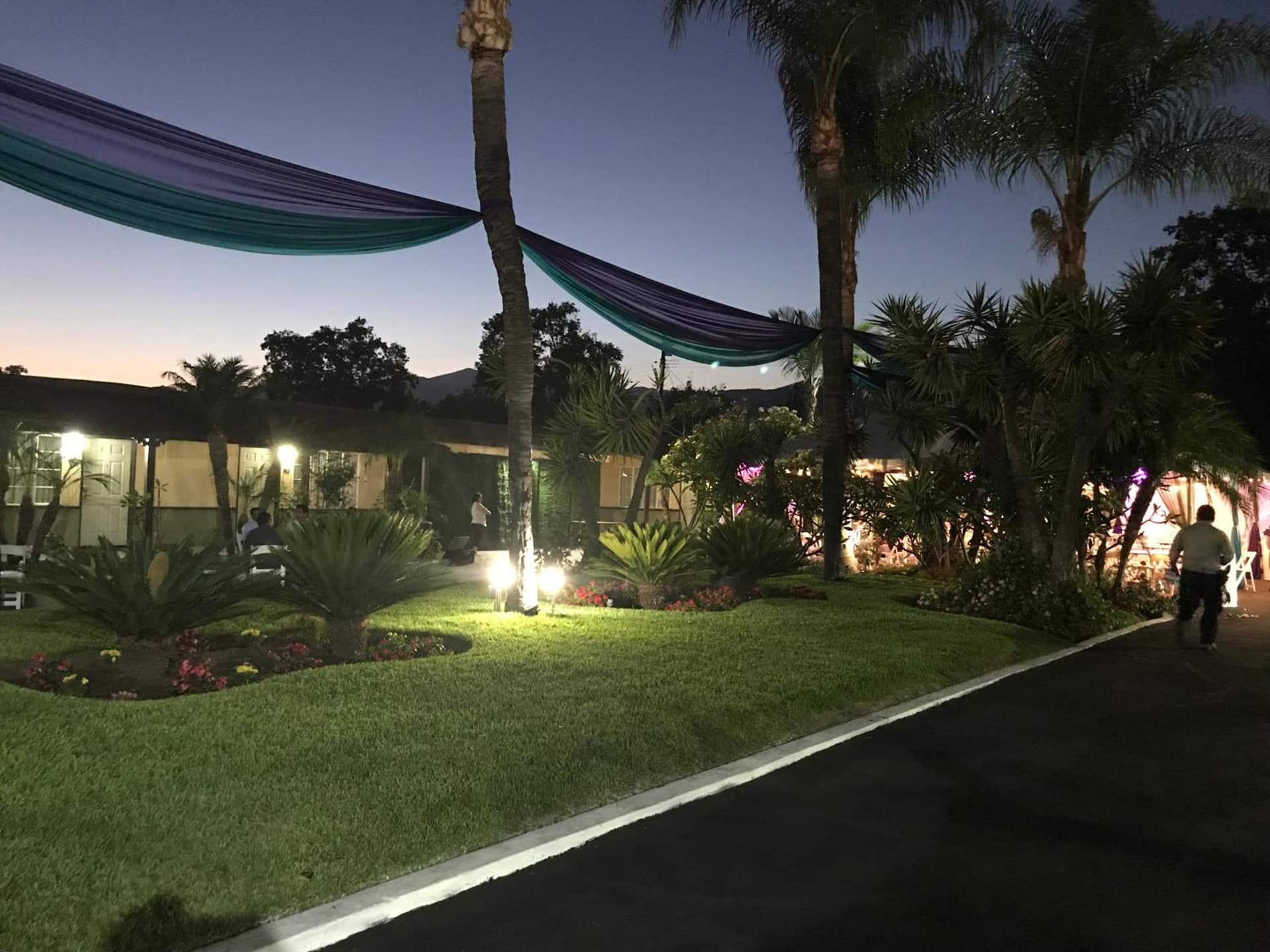 Palm Tropics Motel