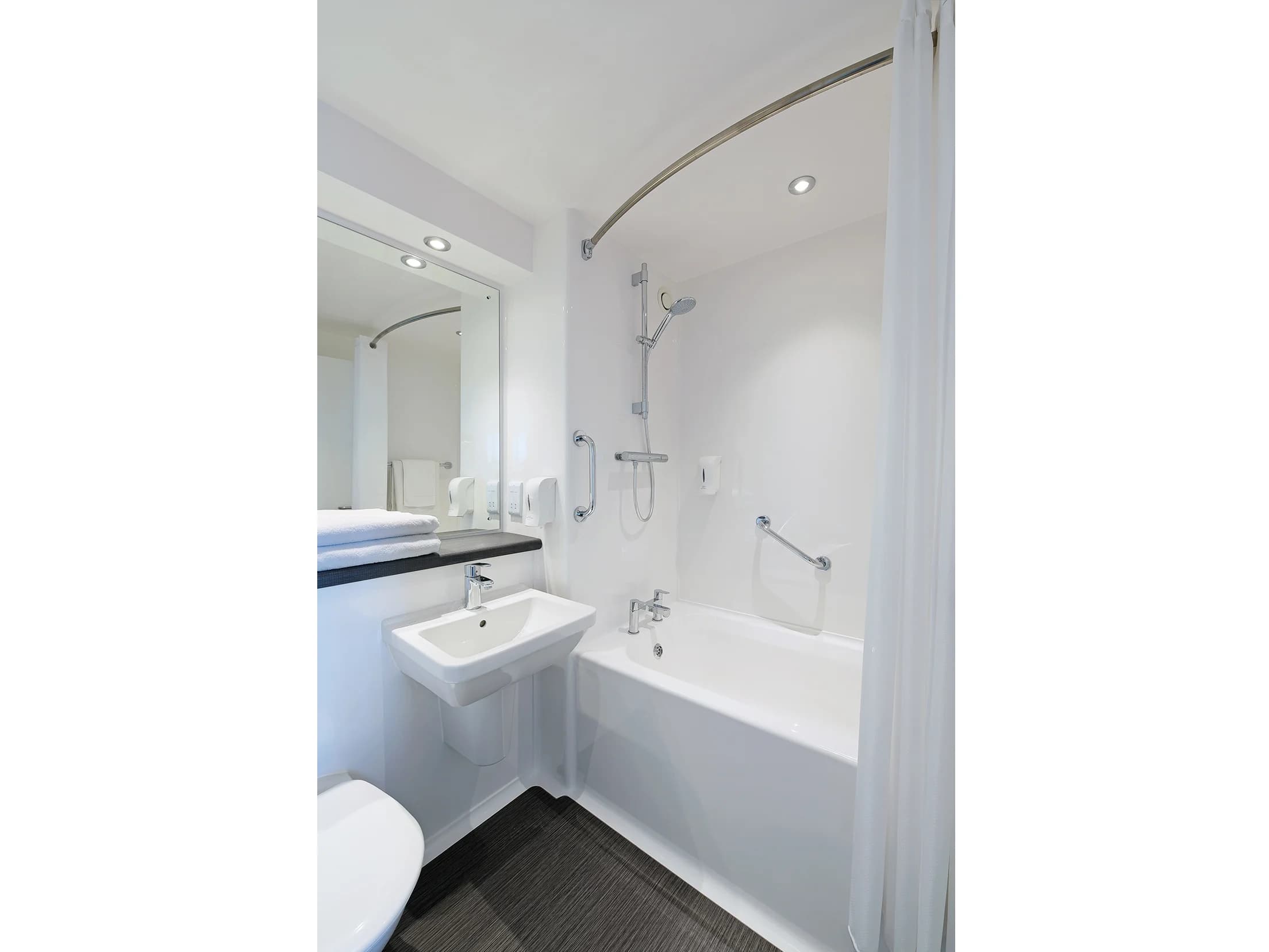 Travelodge Walton-on-Thames Central