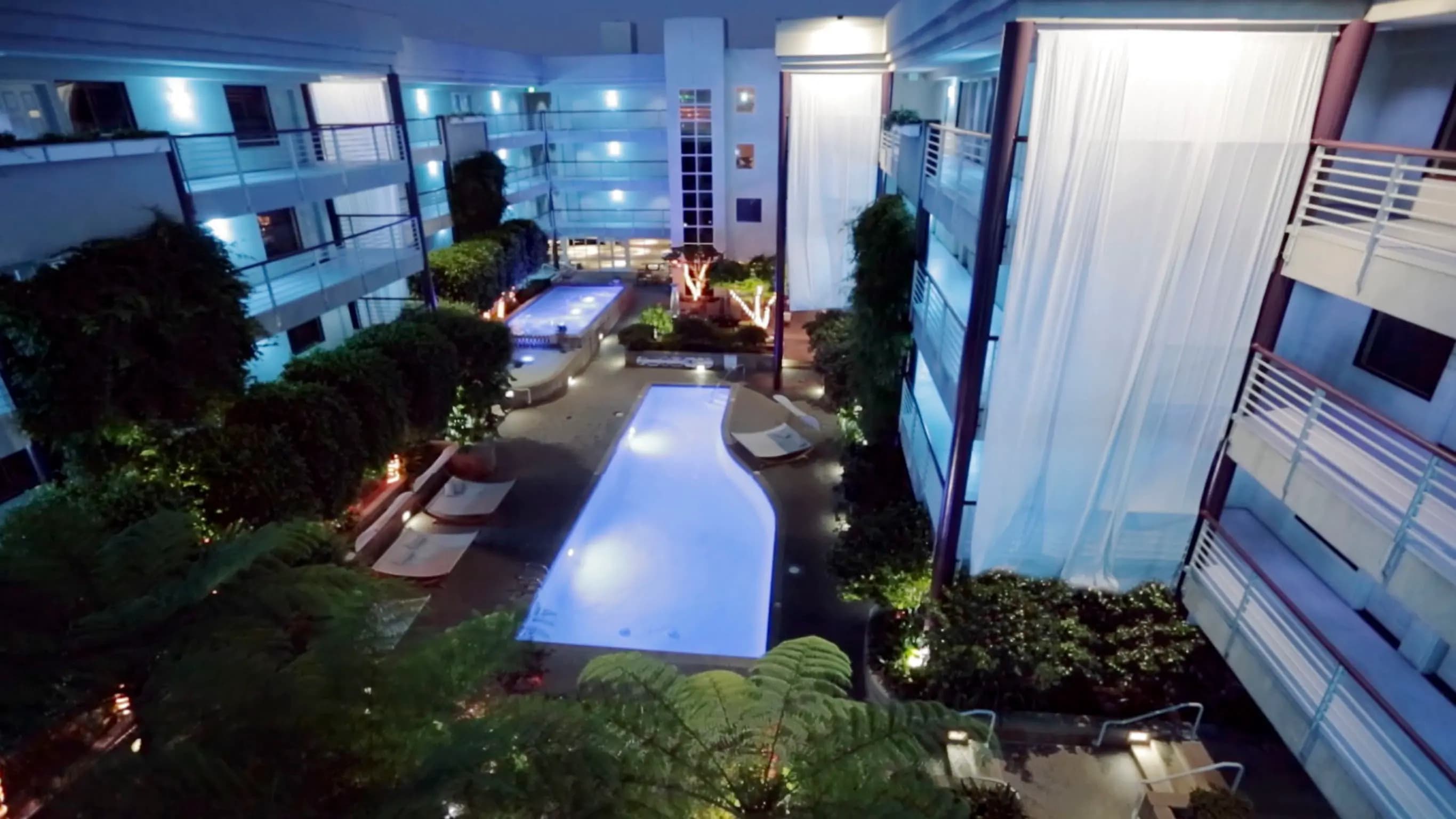 swimming pool
