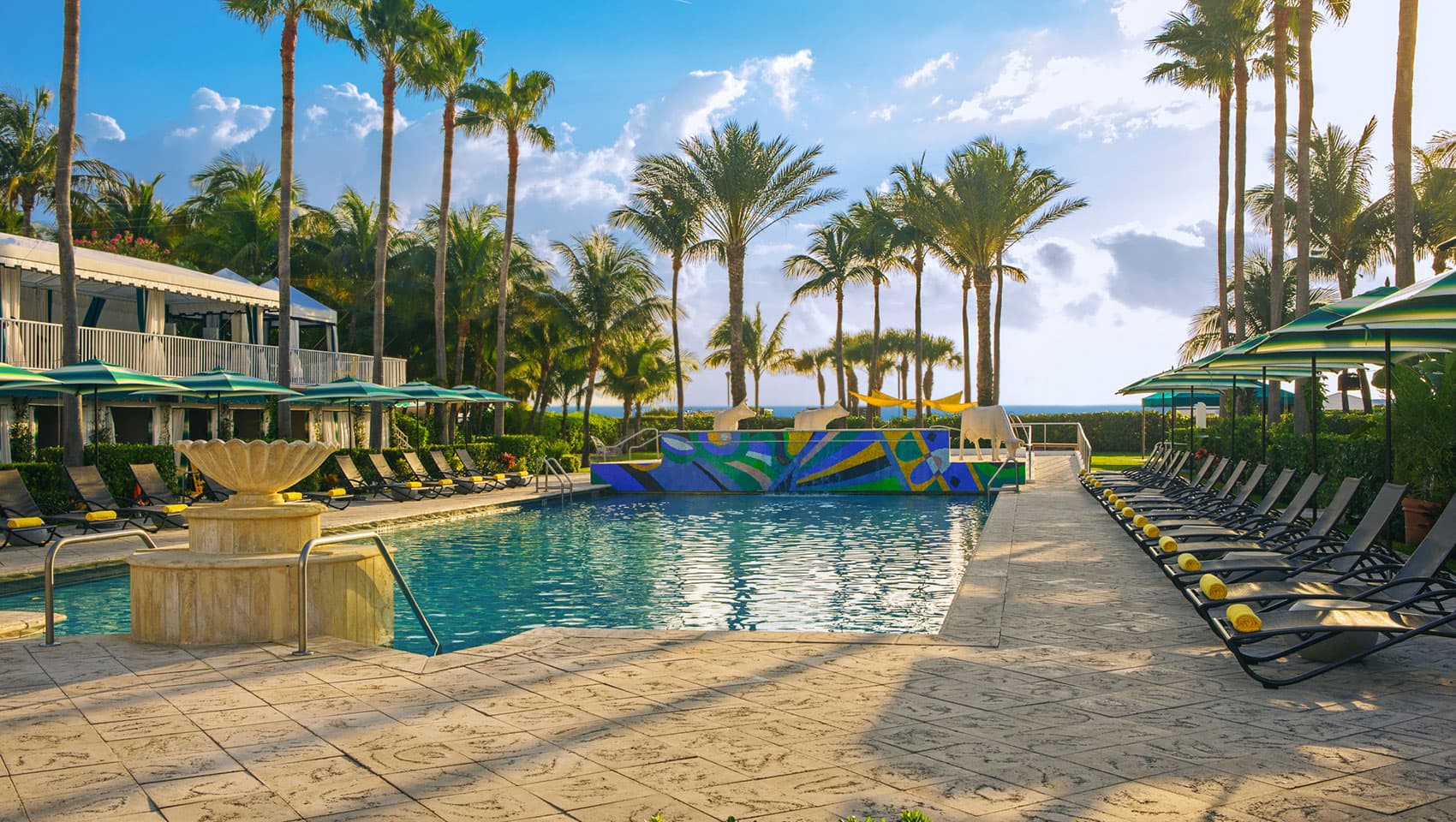Kimpton Surfcomber Hotel