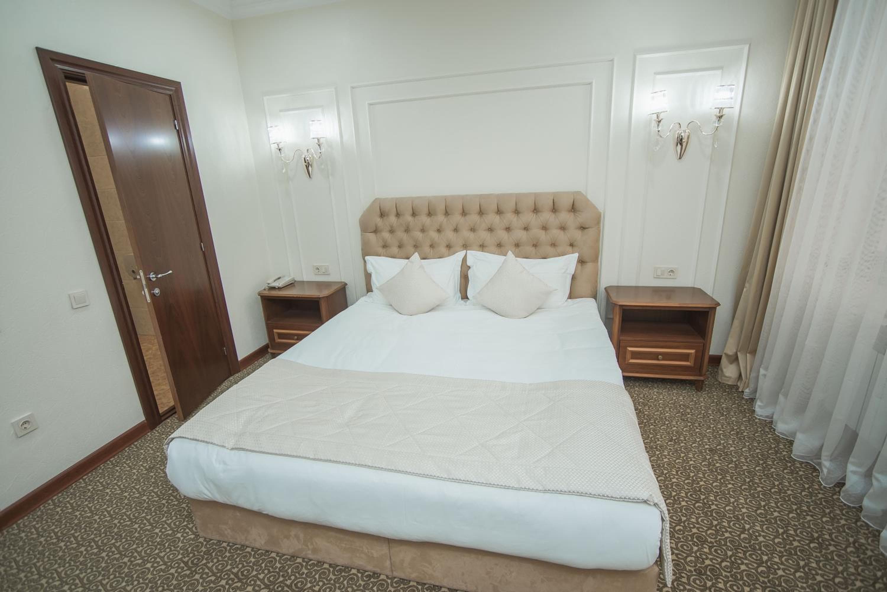 Plaza Hotel Almaty