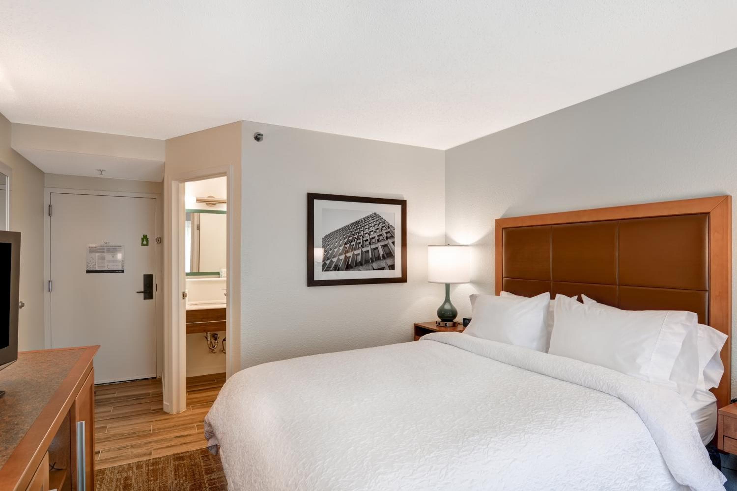Hampton Inn Columbia-I-26 Airport