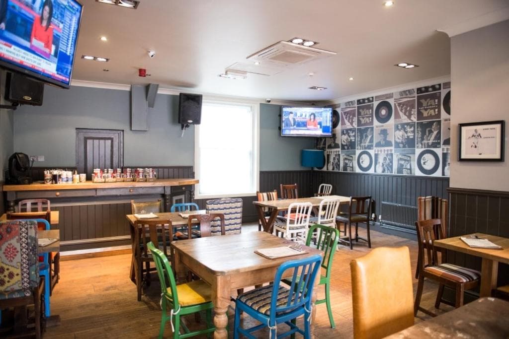Thomas James Hotel
