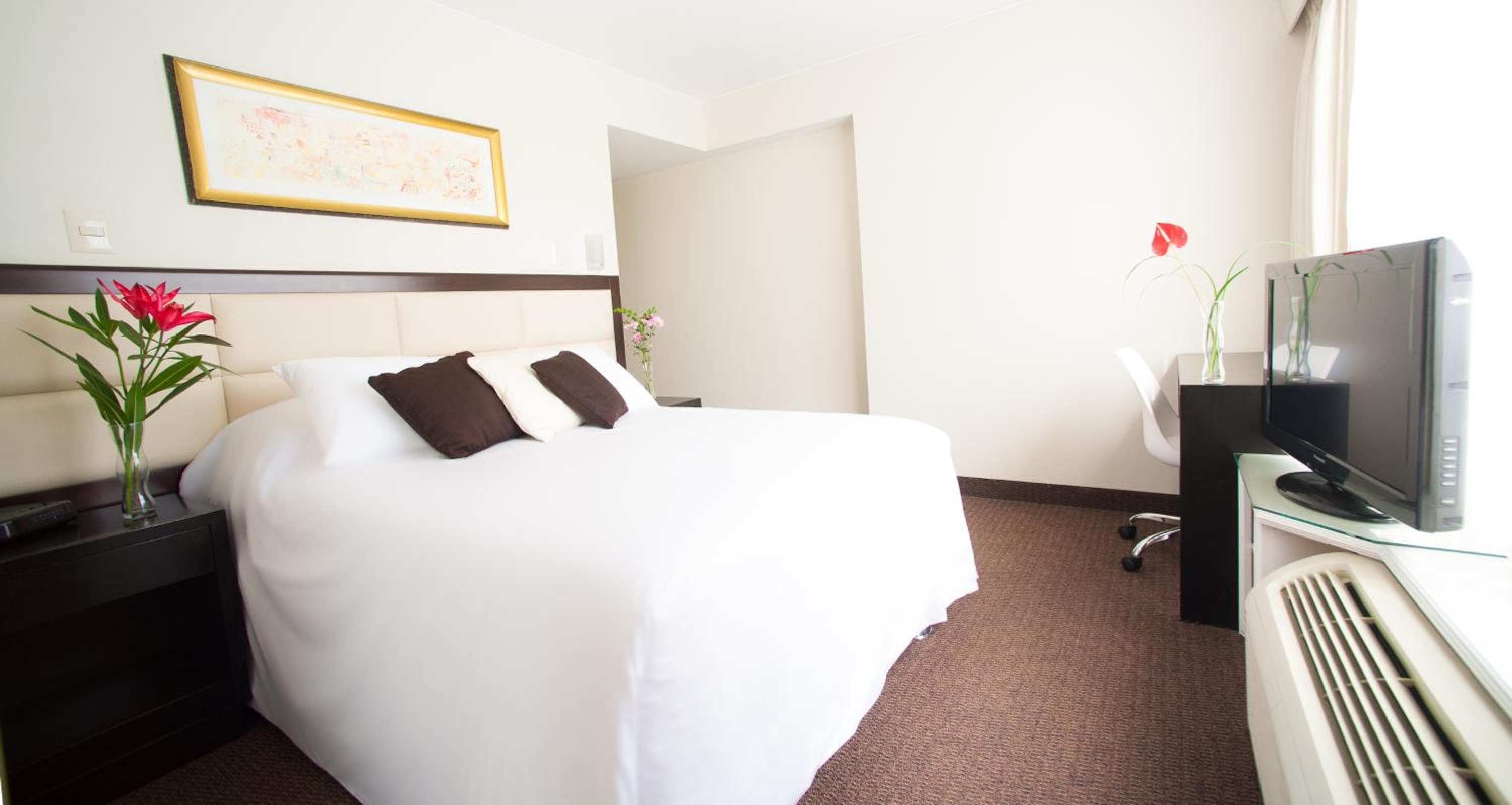 Roosevelt Hotel & Suites