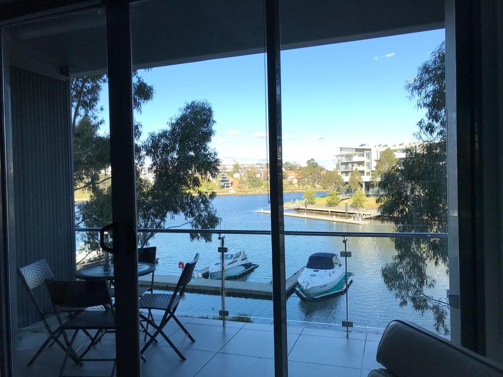 Marina View Apartment on the Maribyrnong River, Melbourne