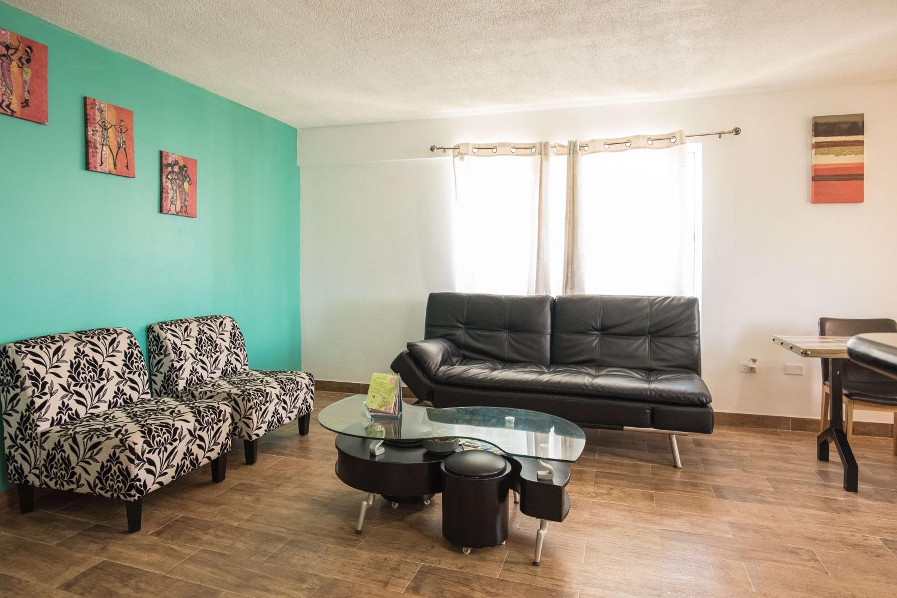 Emerald One Bedroom Suite At Turtle Towers