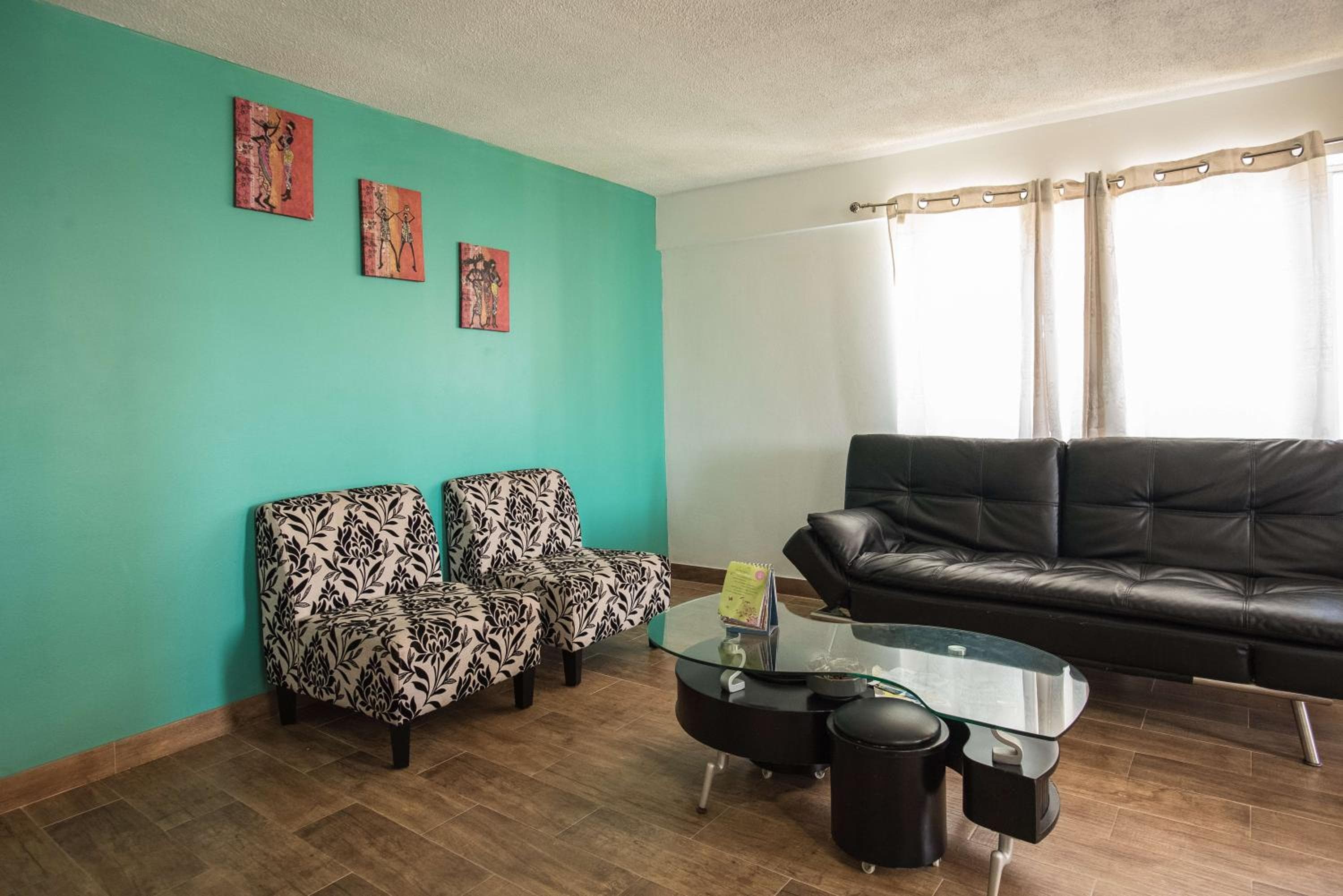 Emerald One Bedroom Suite At Turtle Towers