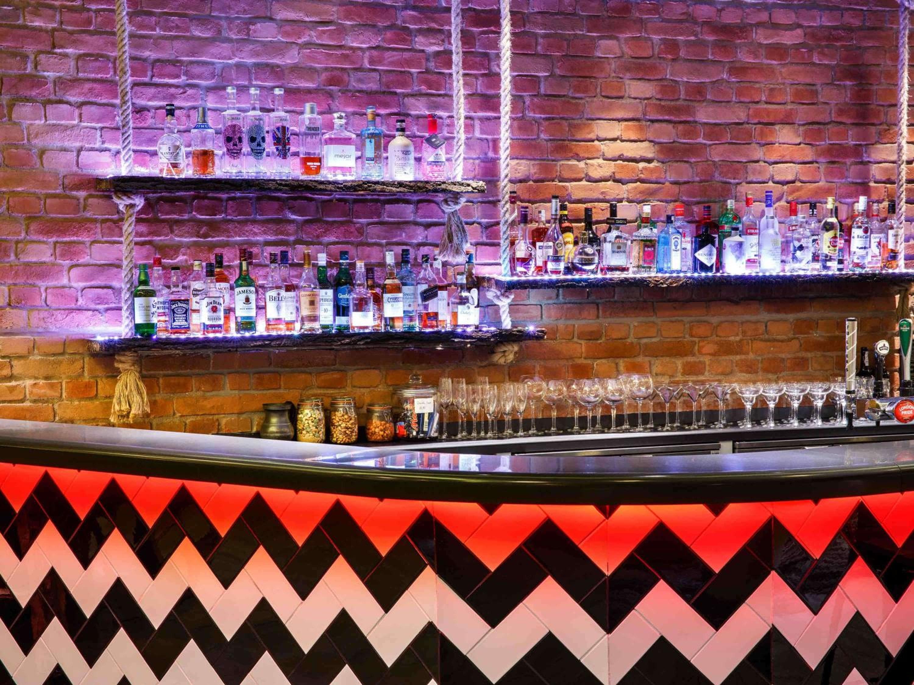 bar