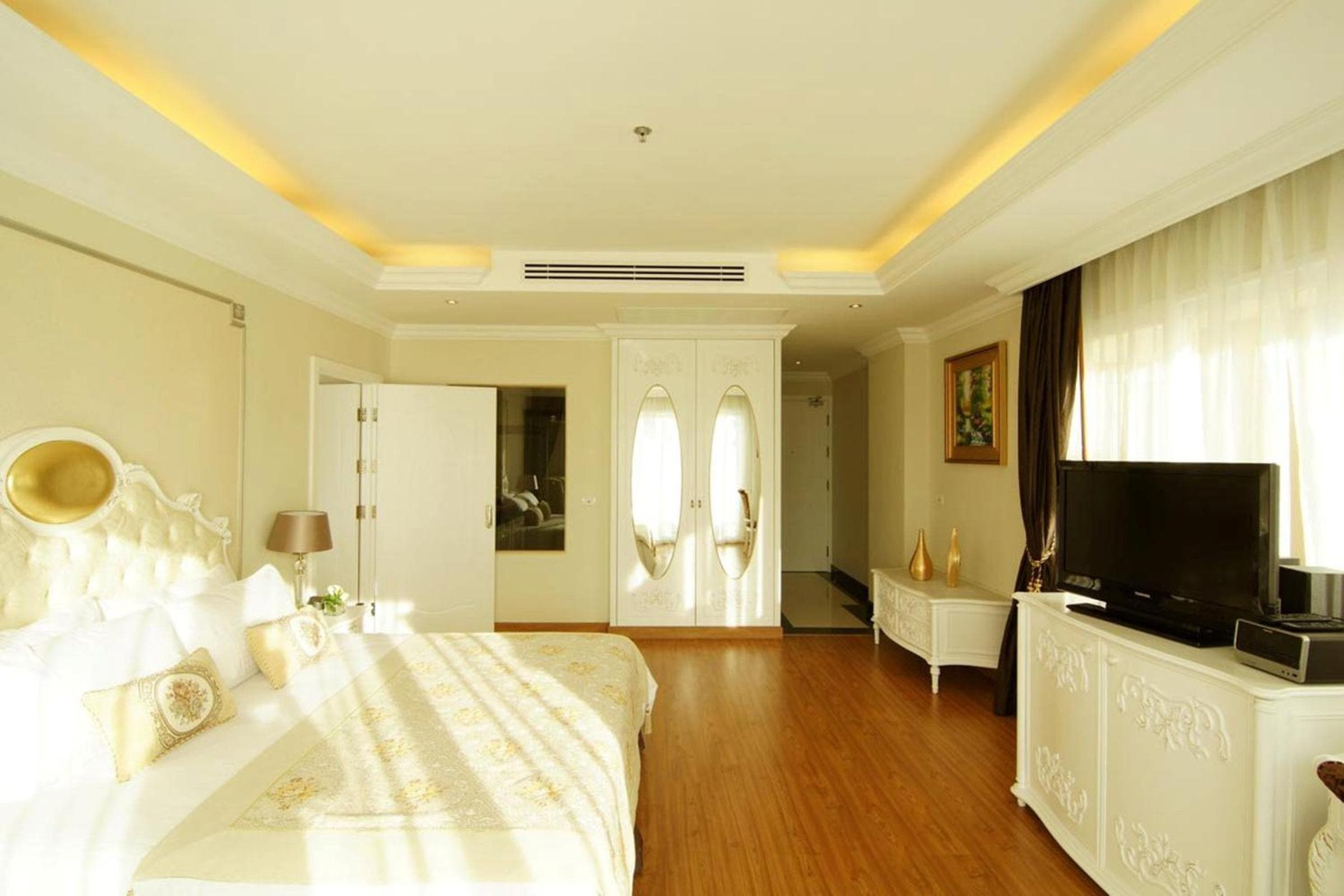 hotel room