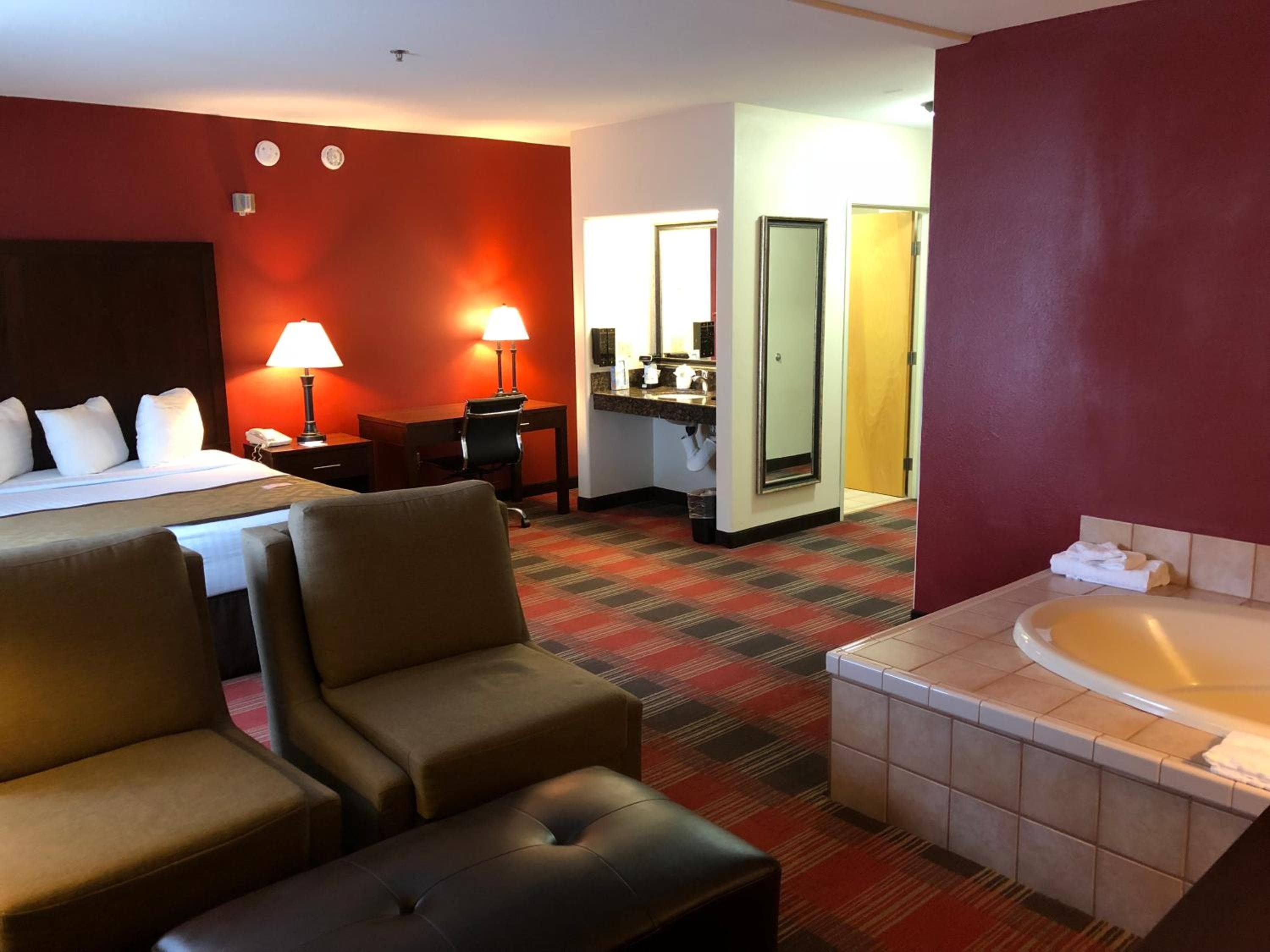Best Western Dallas Inn & Suites