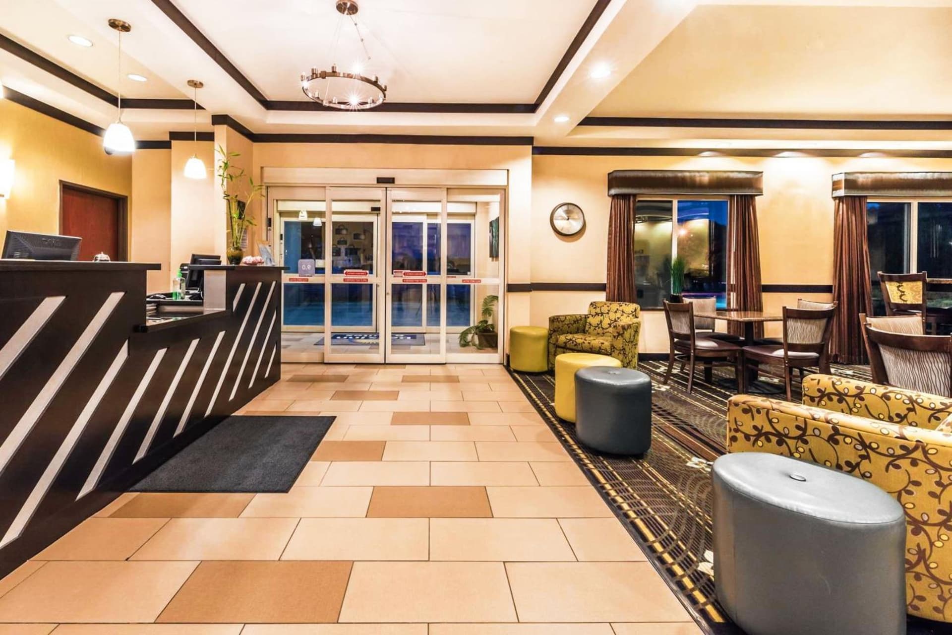 Days Inn & Suites by Wyndham Mineral Wells