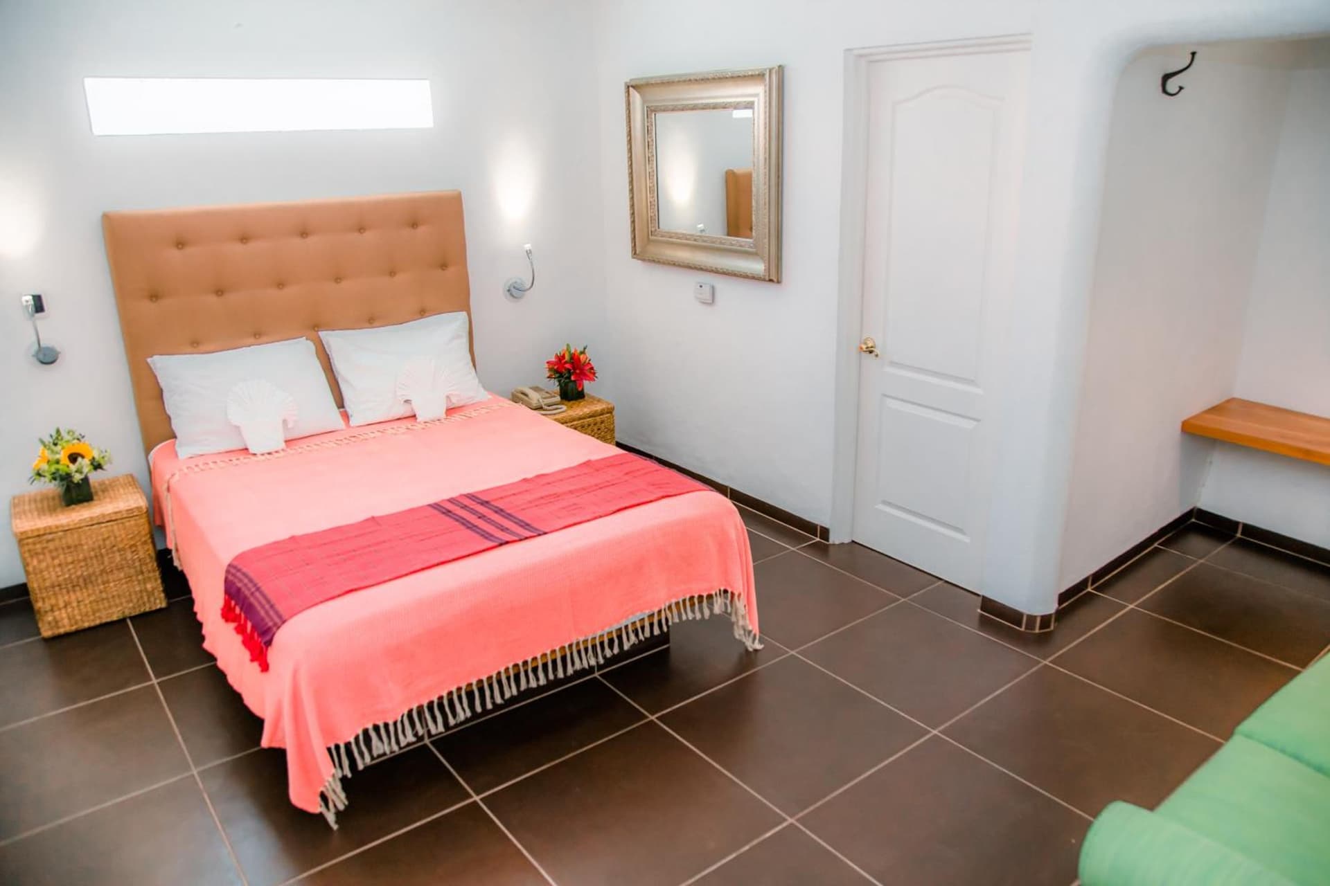 Los Milagros Hotel
