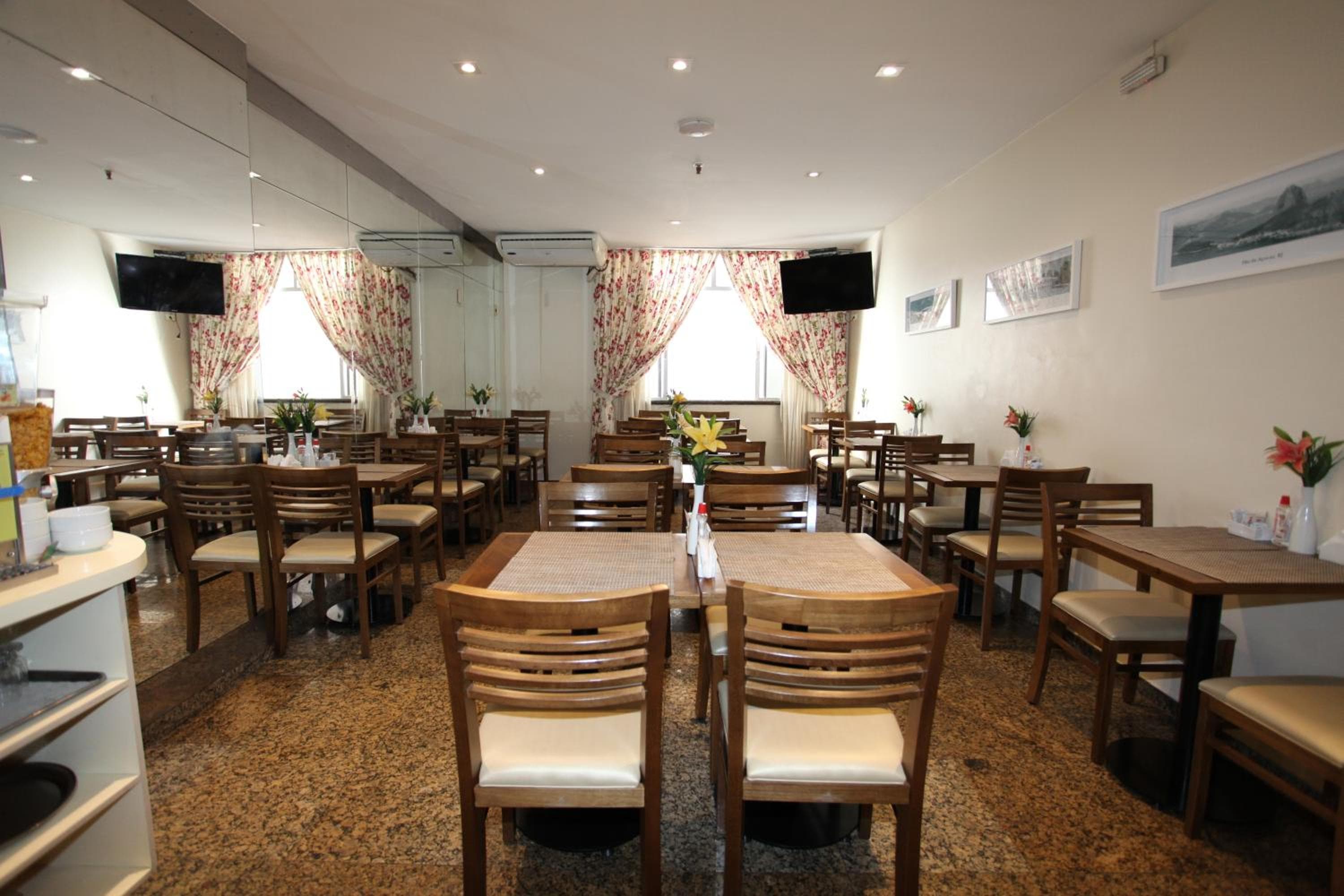 Mengo Palace Hotel