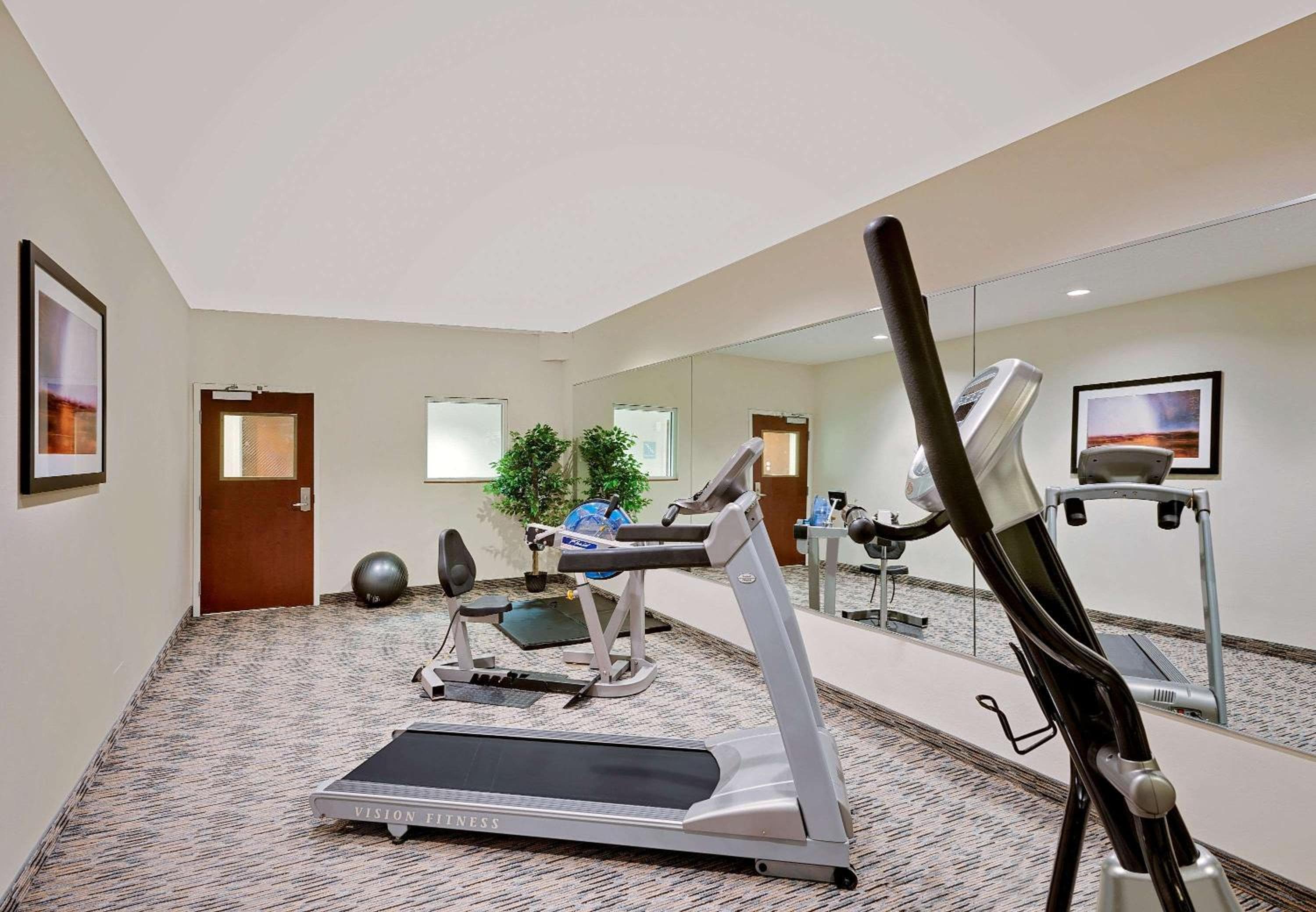 Microtel Inn and Suites by Wyndham - Geneva