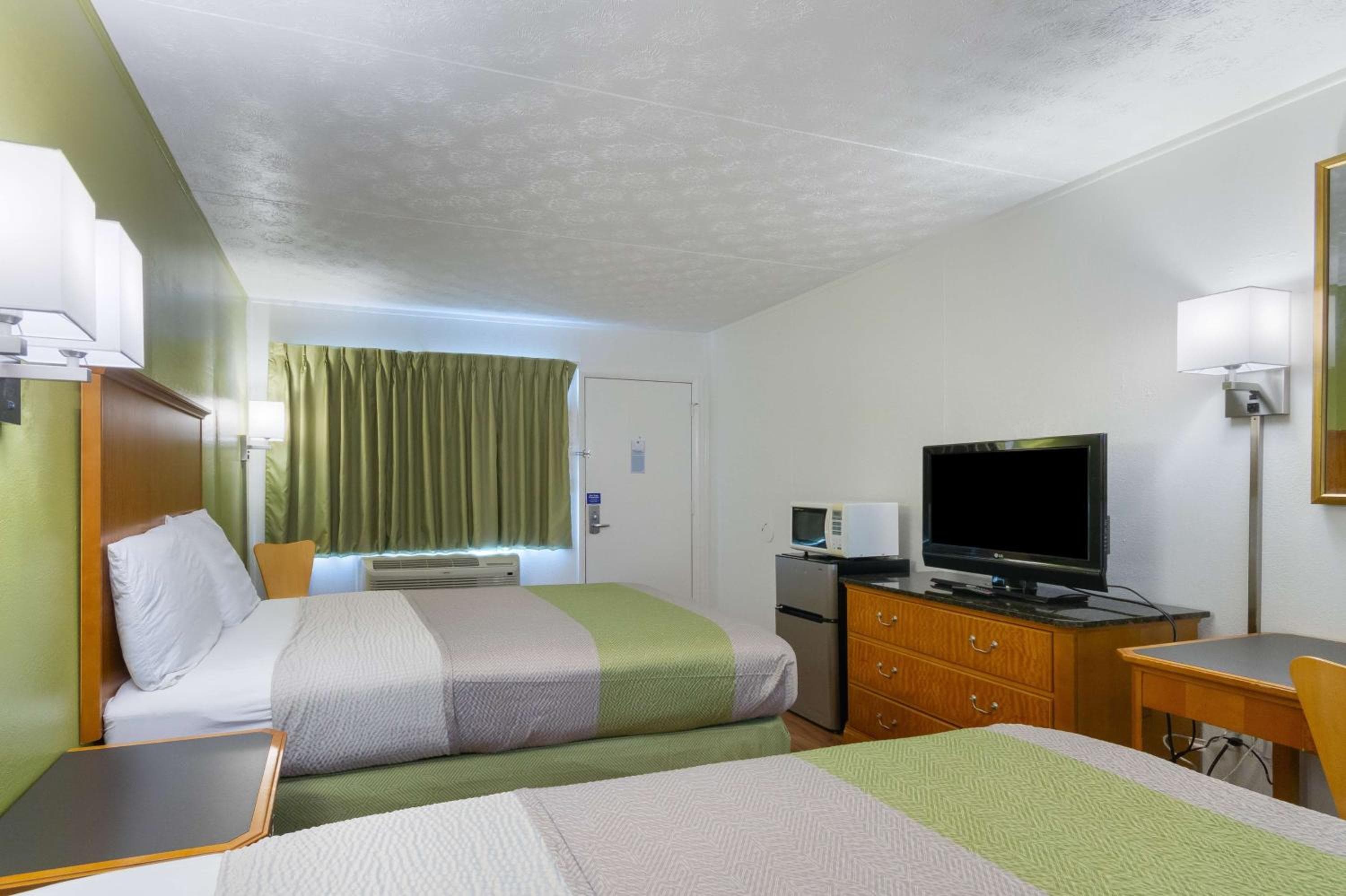 Motel 6-Parkersburg, WV