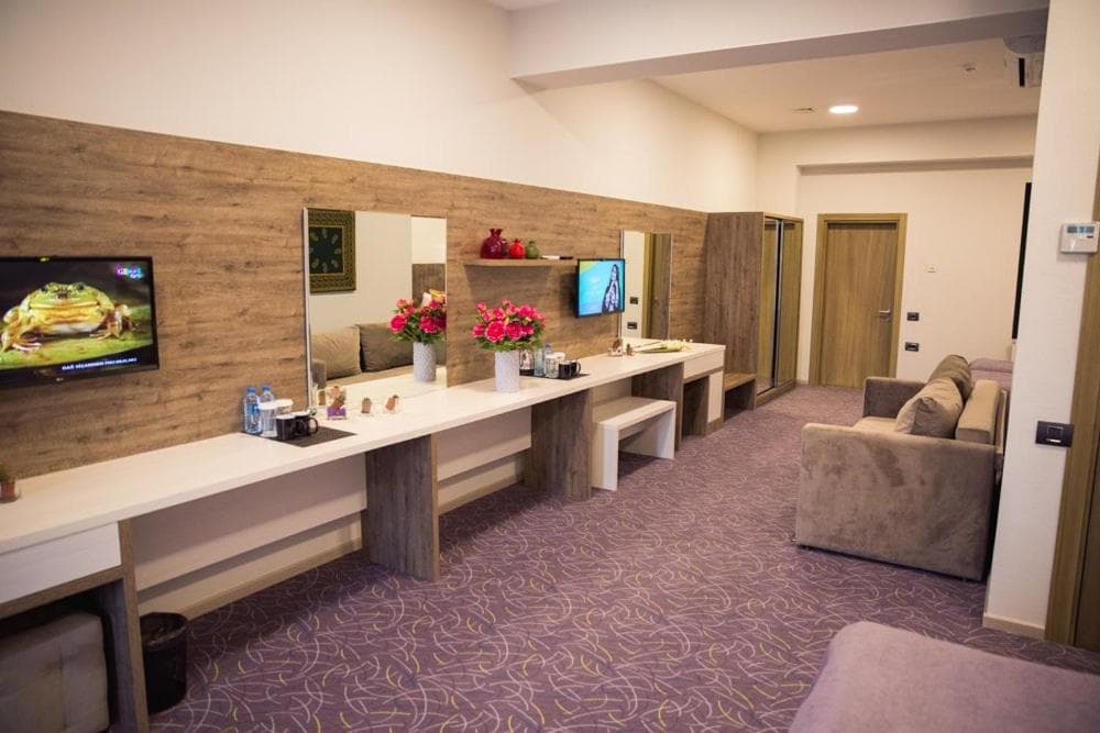 West Shine Boutique Hotel