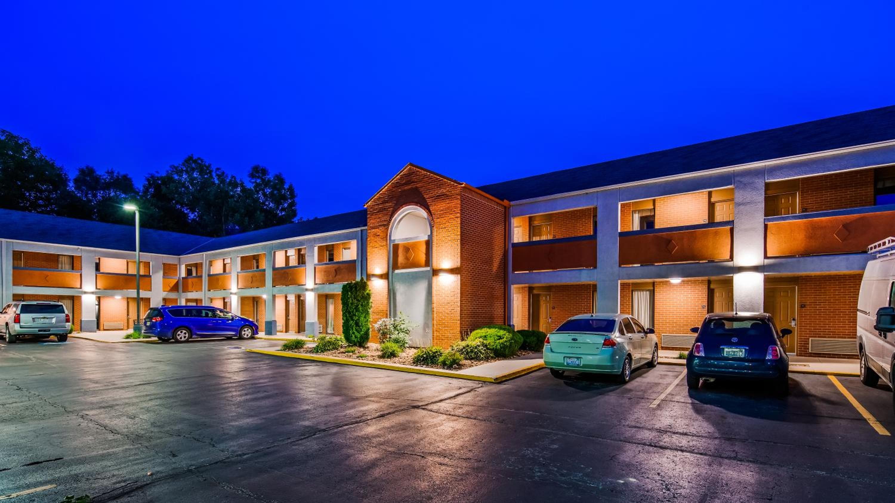 SureStay by Best Western Kansas City Country Inn North