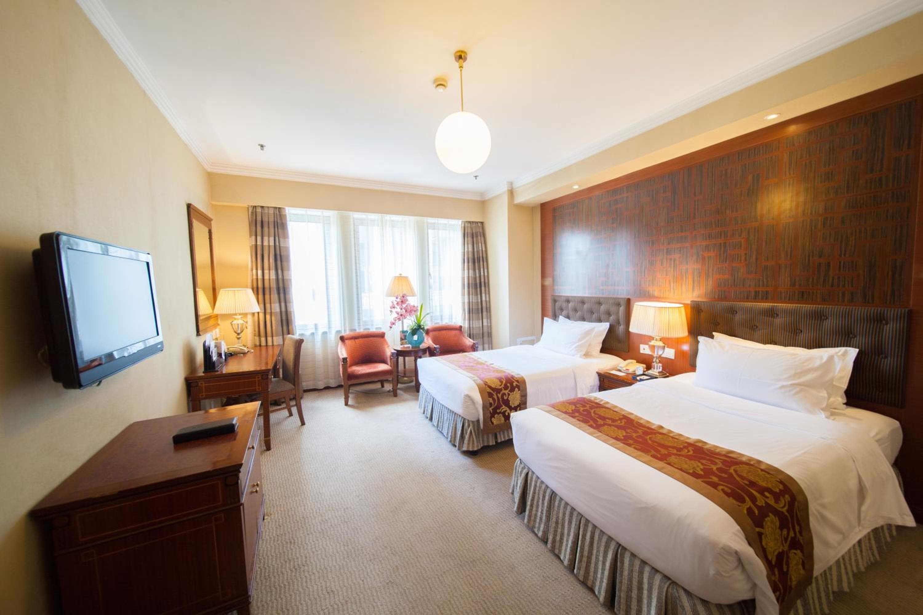 Shanghai Park Hotel