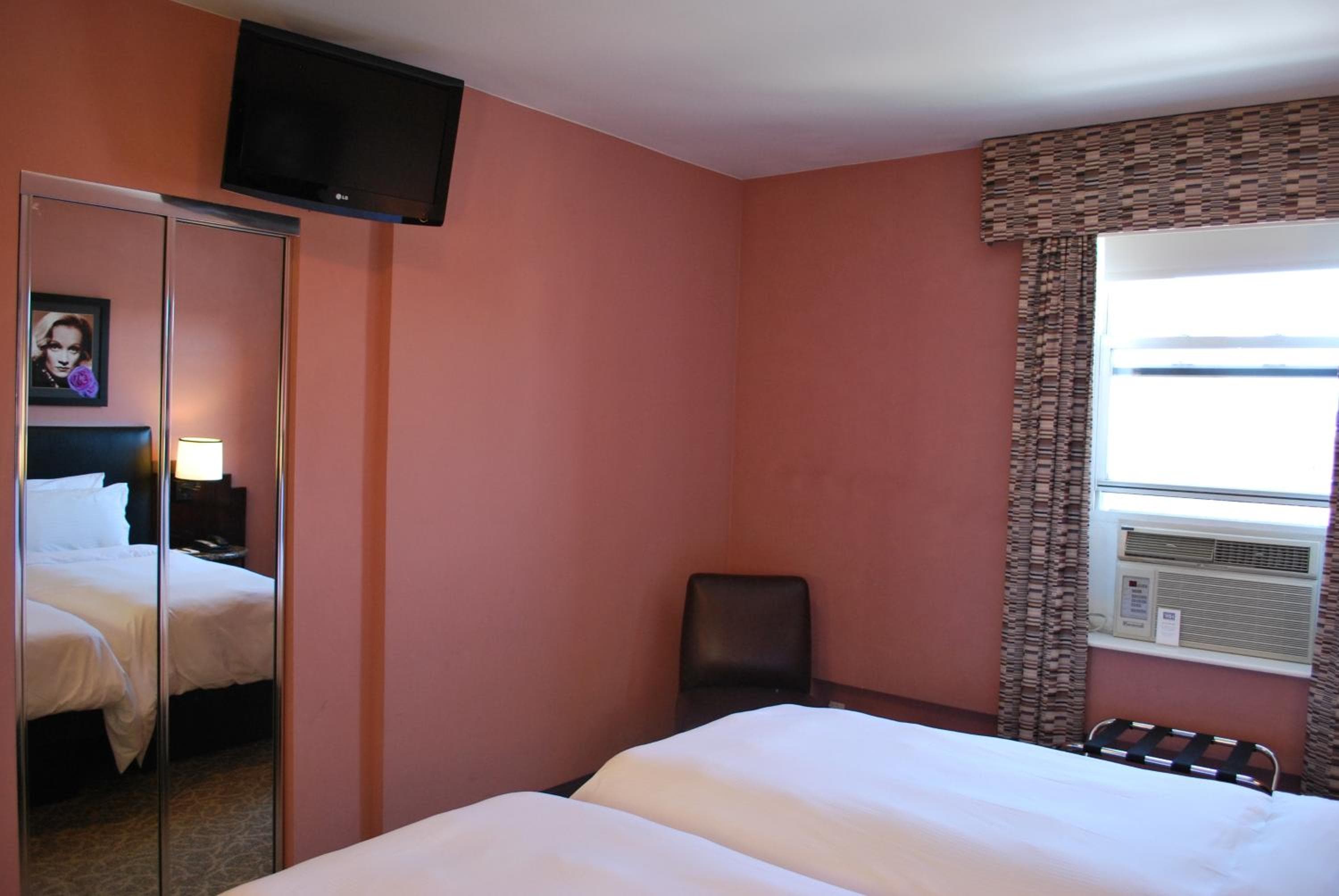 Washington Square Hotel