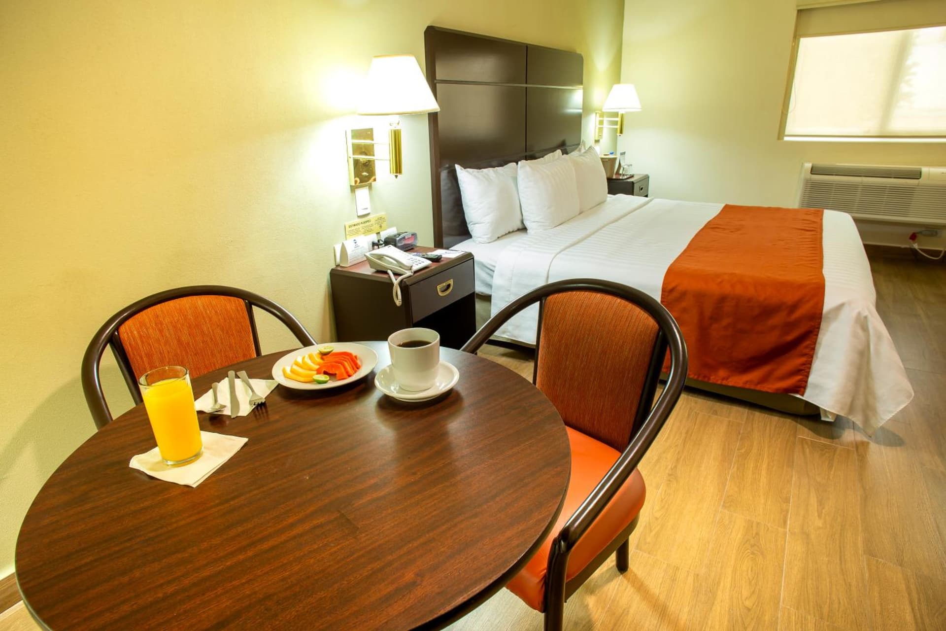 Hotel Plaza Calzada