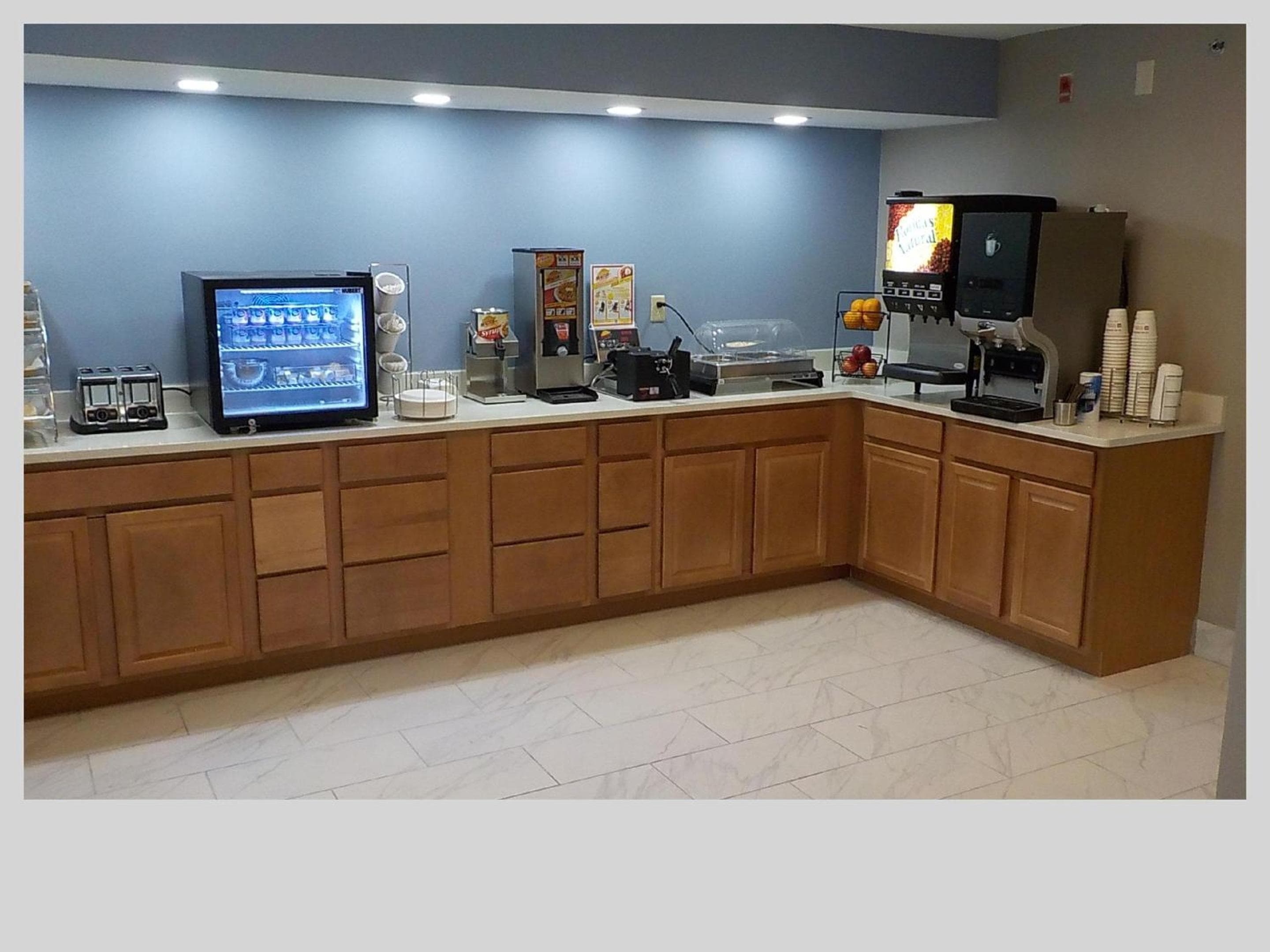 Clarion Pointe Indianapolis Northeast