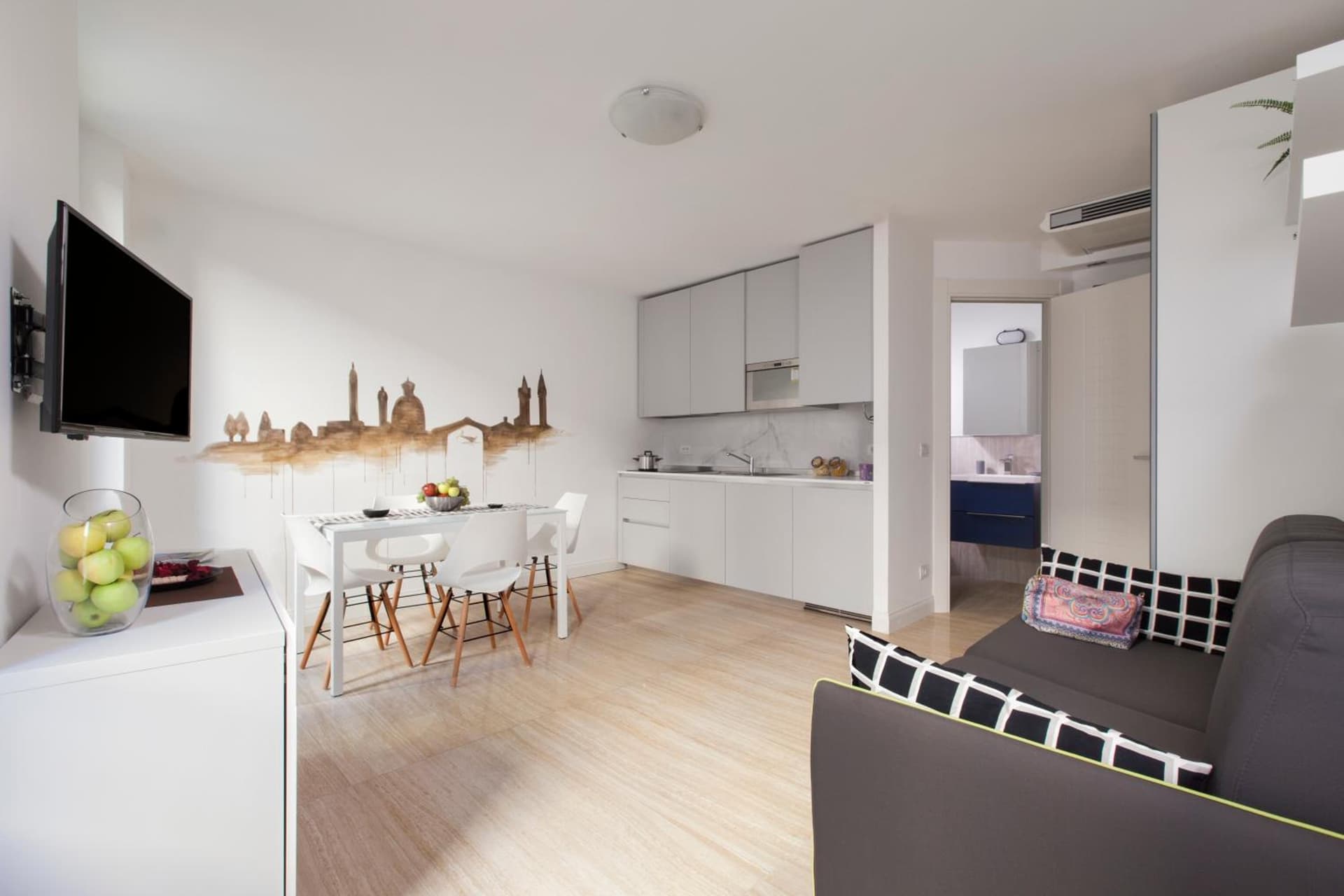 Cannes Old Town Suites