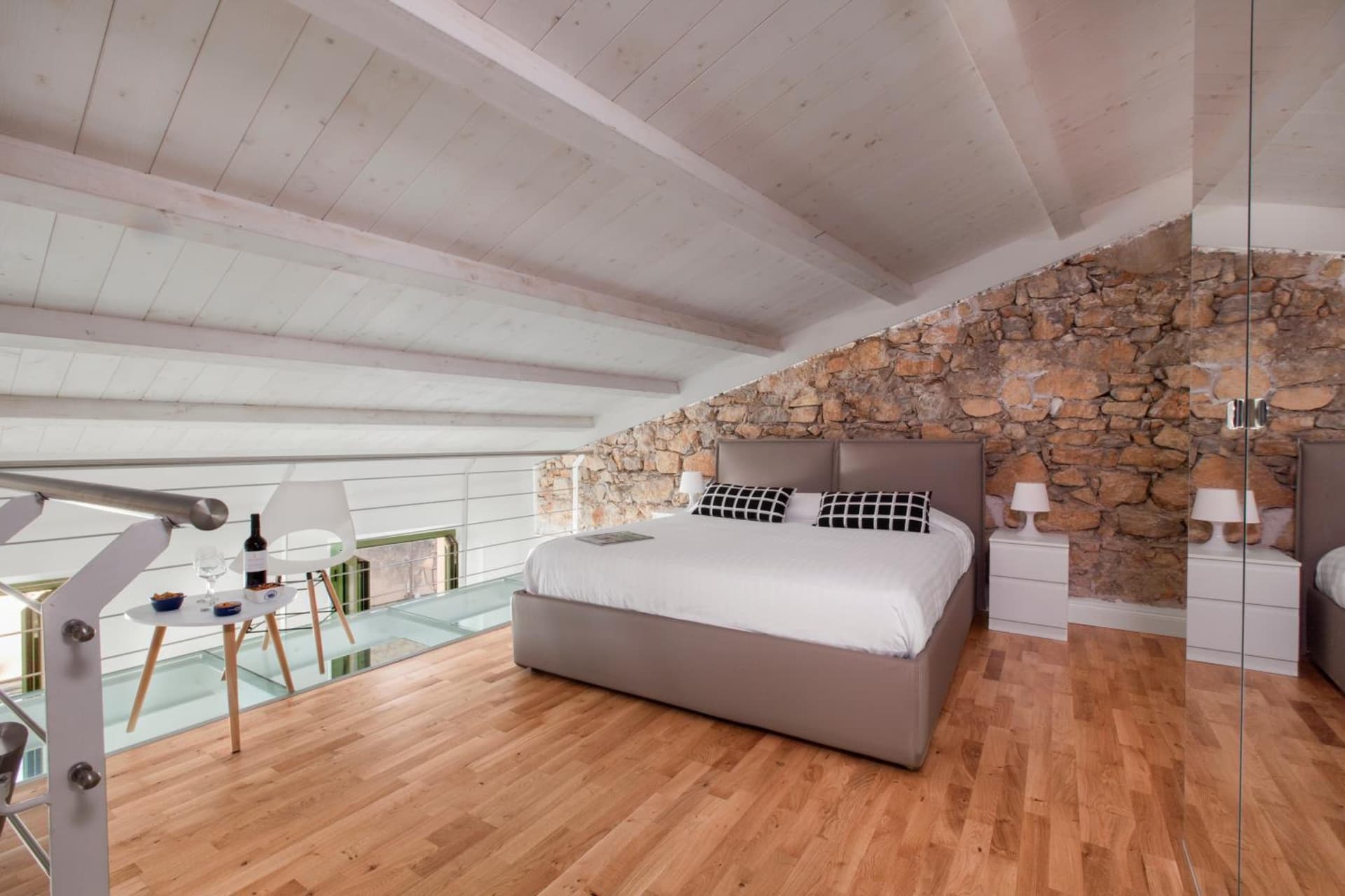 Cannes Old Town Suites
