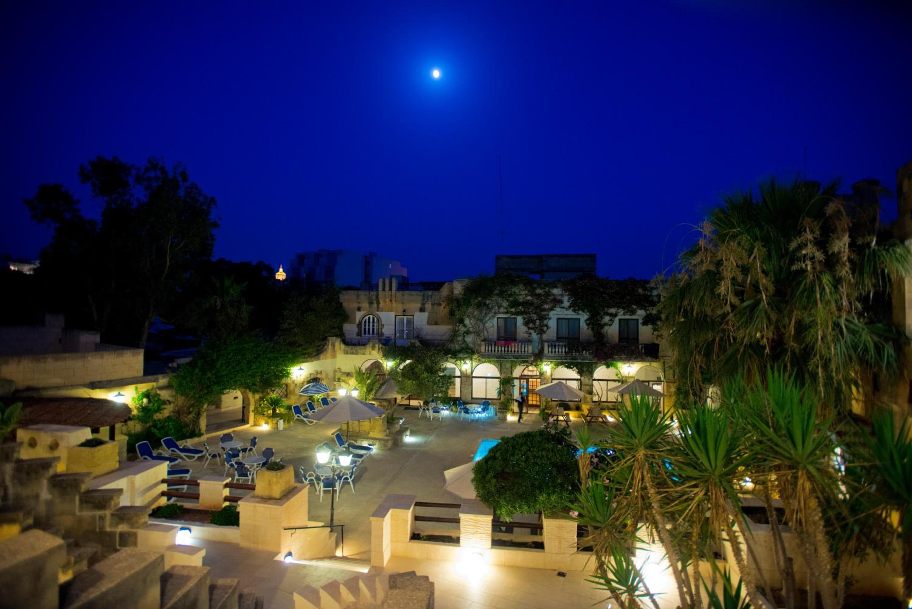 Cornucopia Hotel