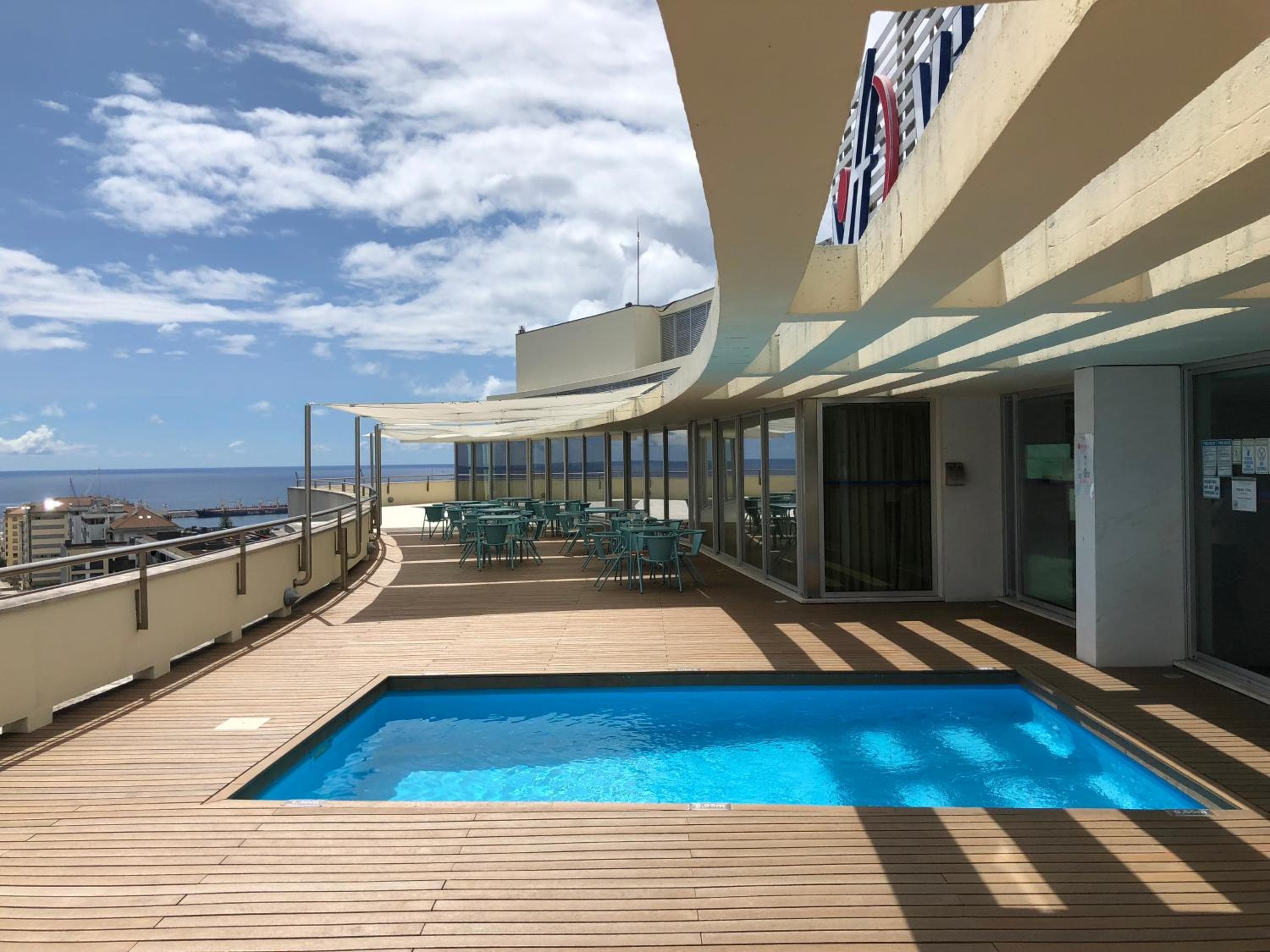 VIP Executive Azores Hotel