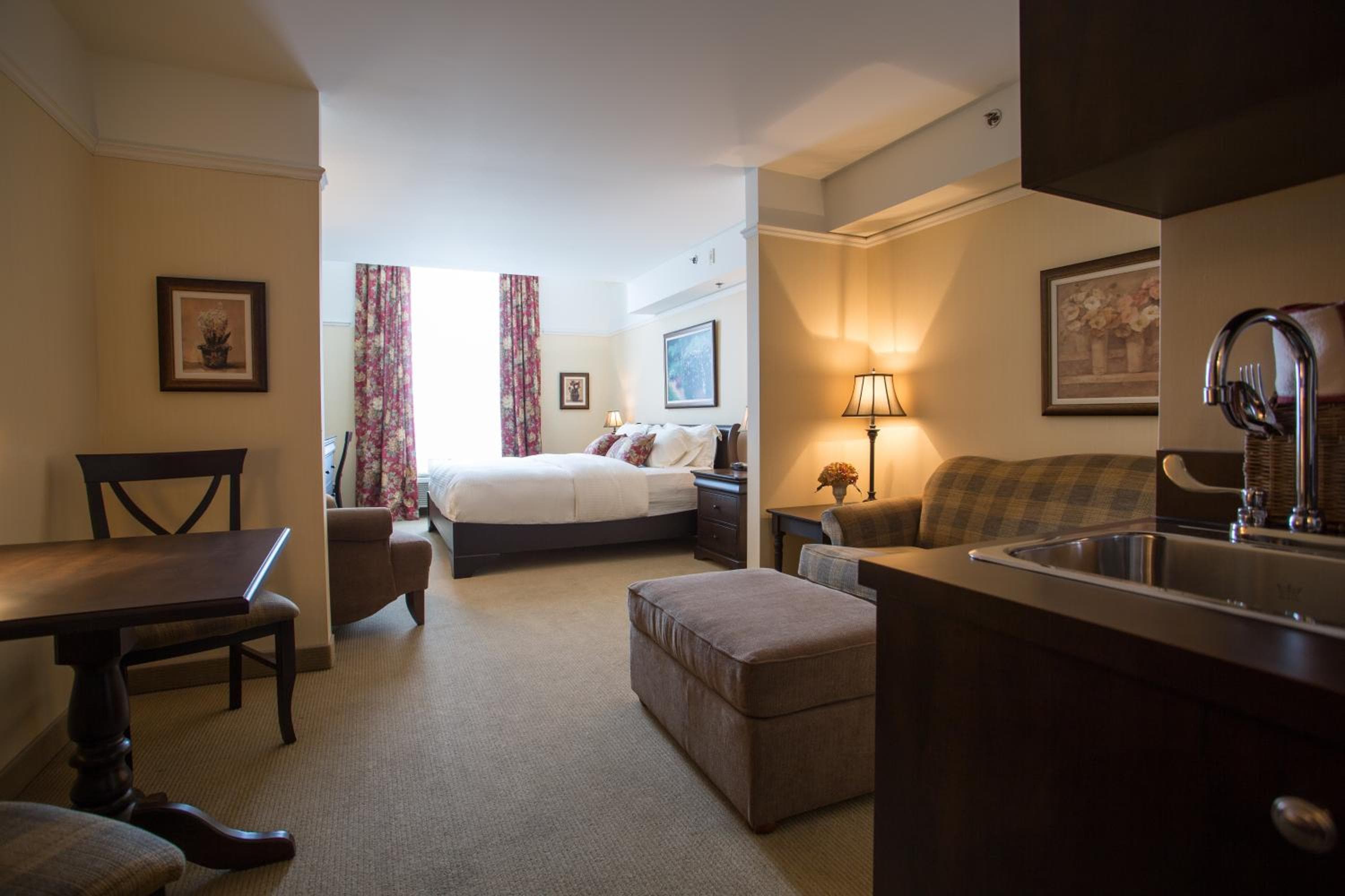 Hotel Vallea Bromont, Tapestry Collection by Hilton