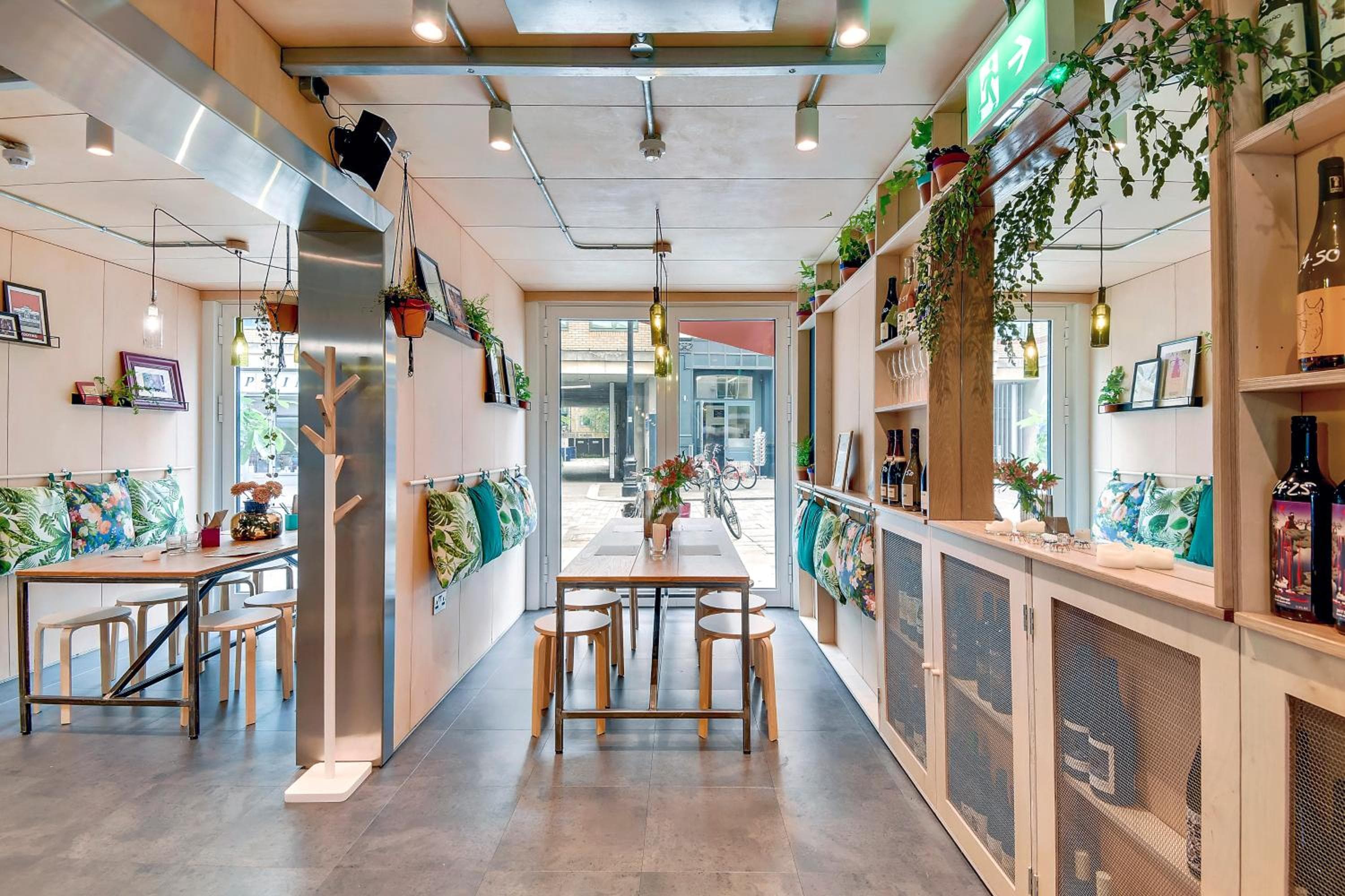 restaurant