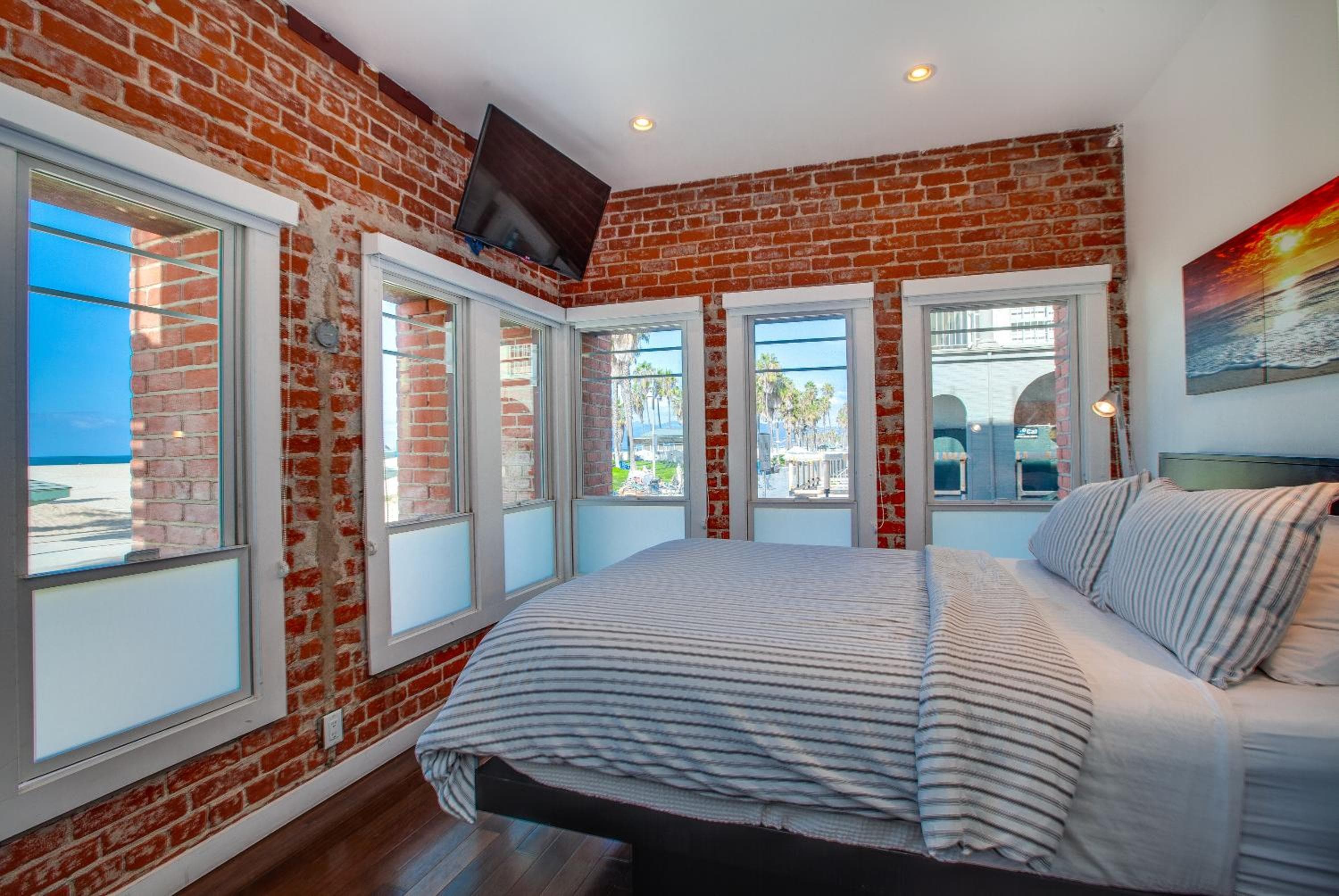 Venice Breeze Suites