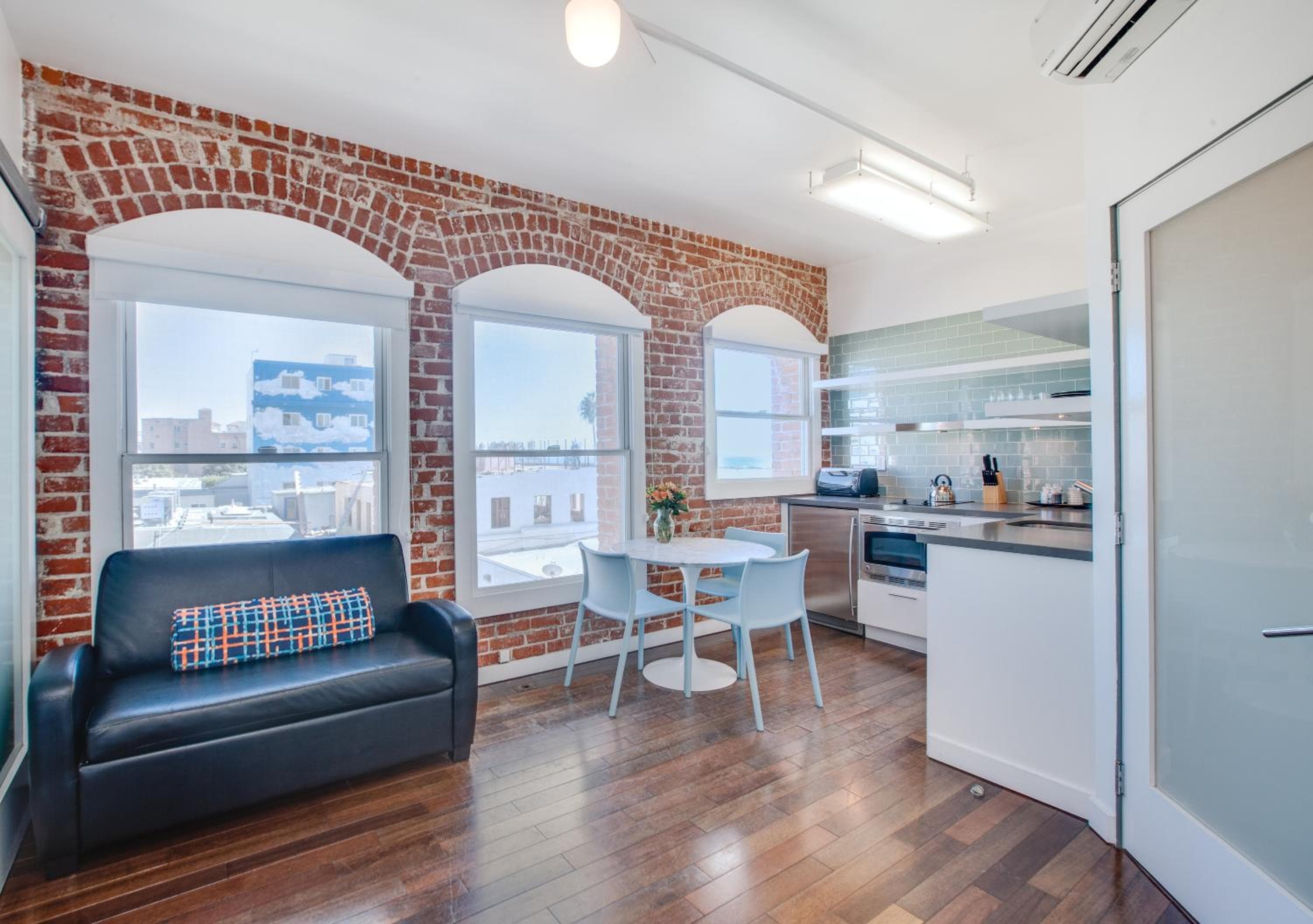 Venice Breeze Suites