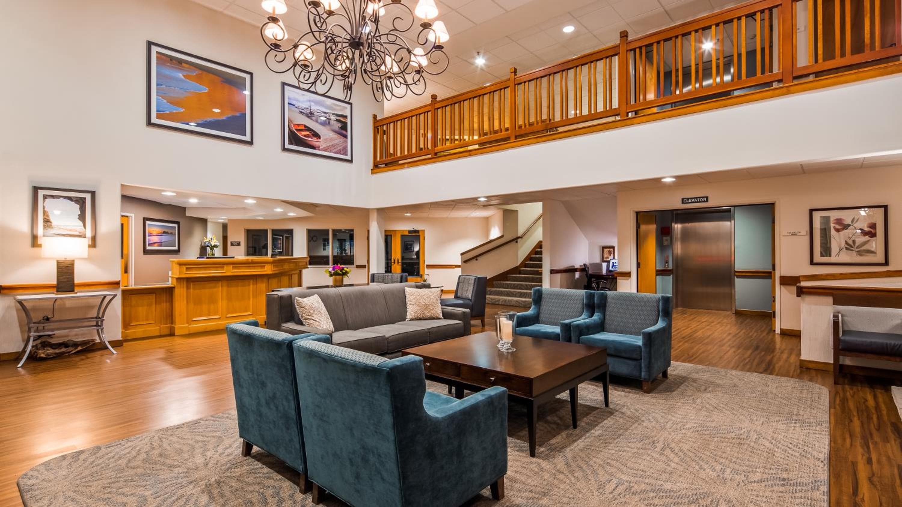 Best Western Plus Edmonds Harbor Inn