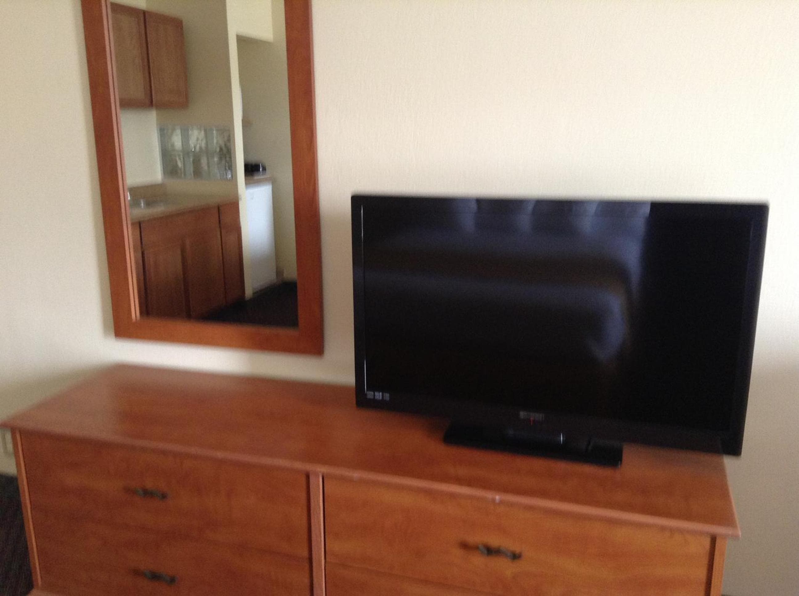 Best Inn & Suites