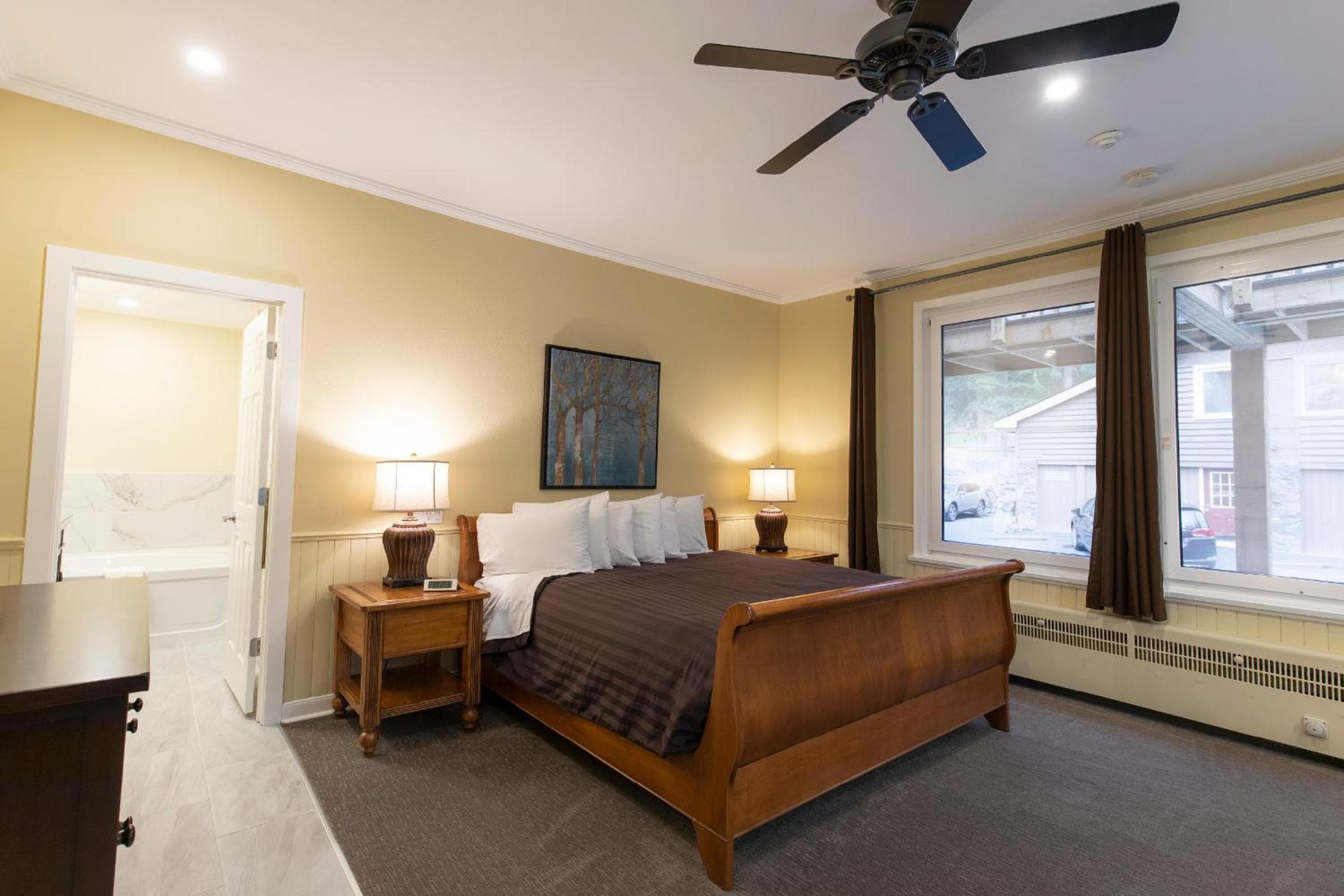 Banff Boutique Inn - Adults only